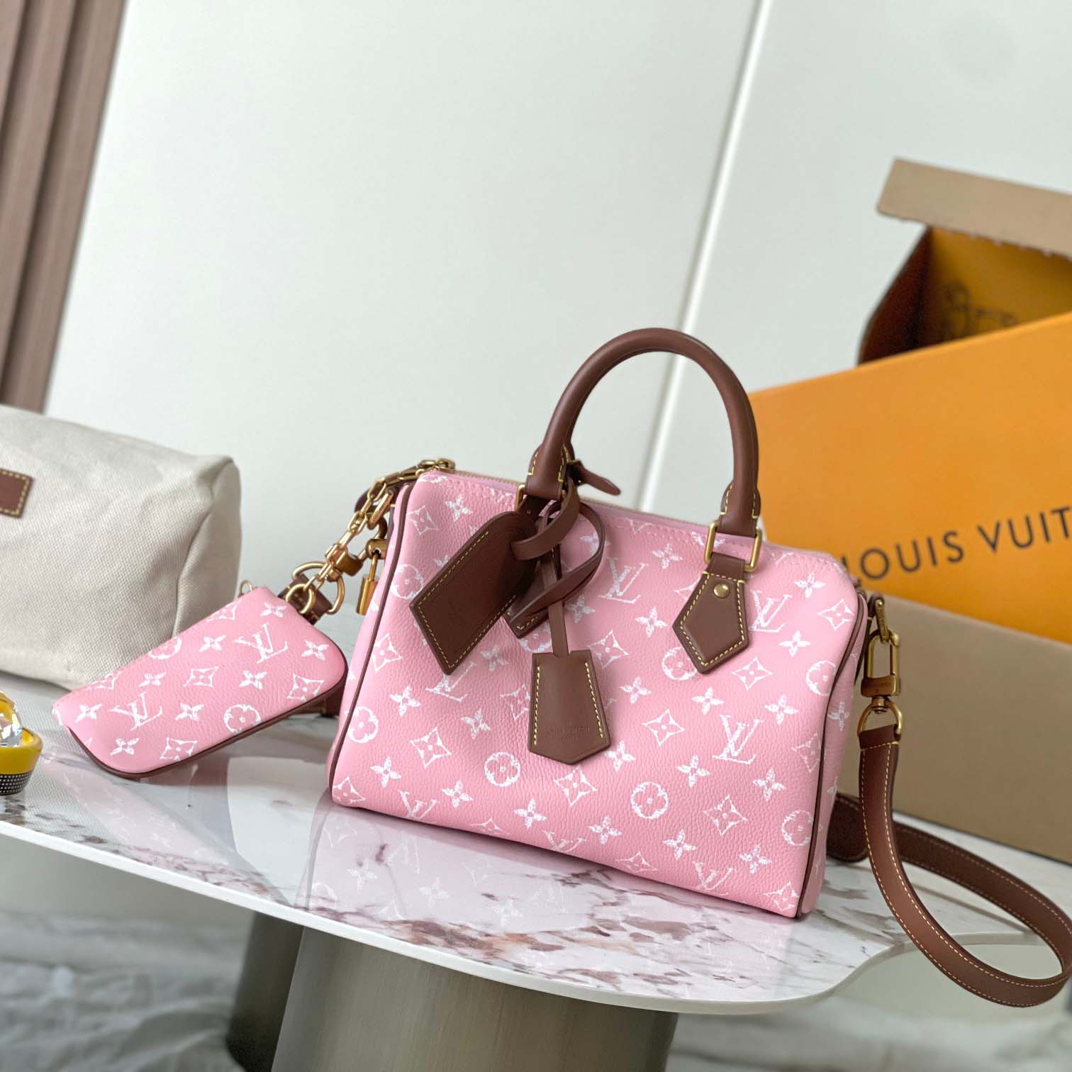  - EUR FASHION