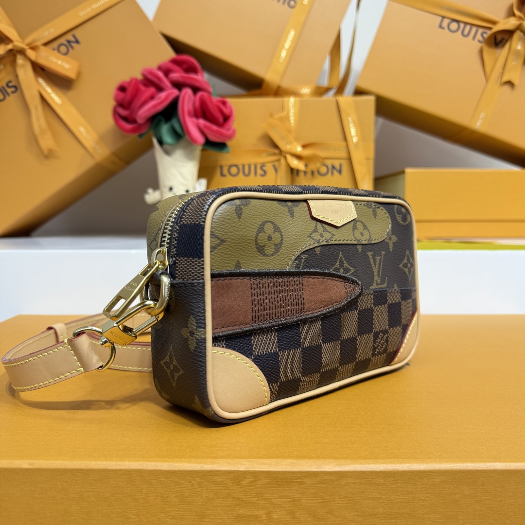 Louis Vuitton Trocadéro Wearable Wallet     M26020 - EUR FASHION