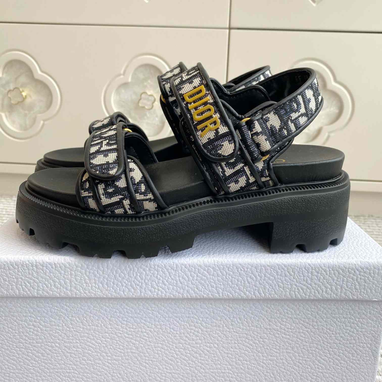  - EUR FASHION