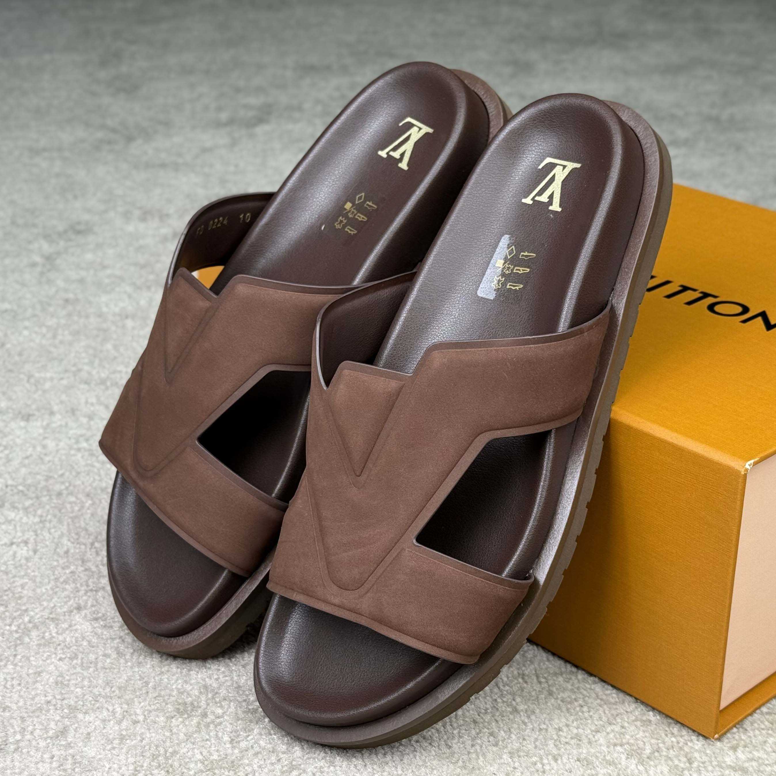 Louis Vuitton LV Oasis Mule    - EUR FASHION