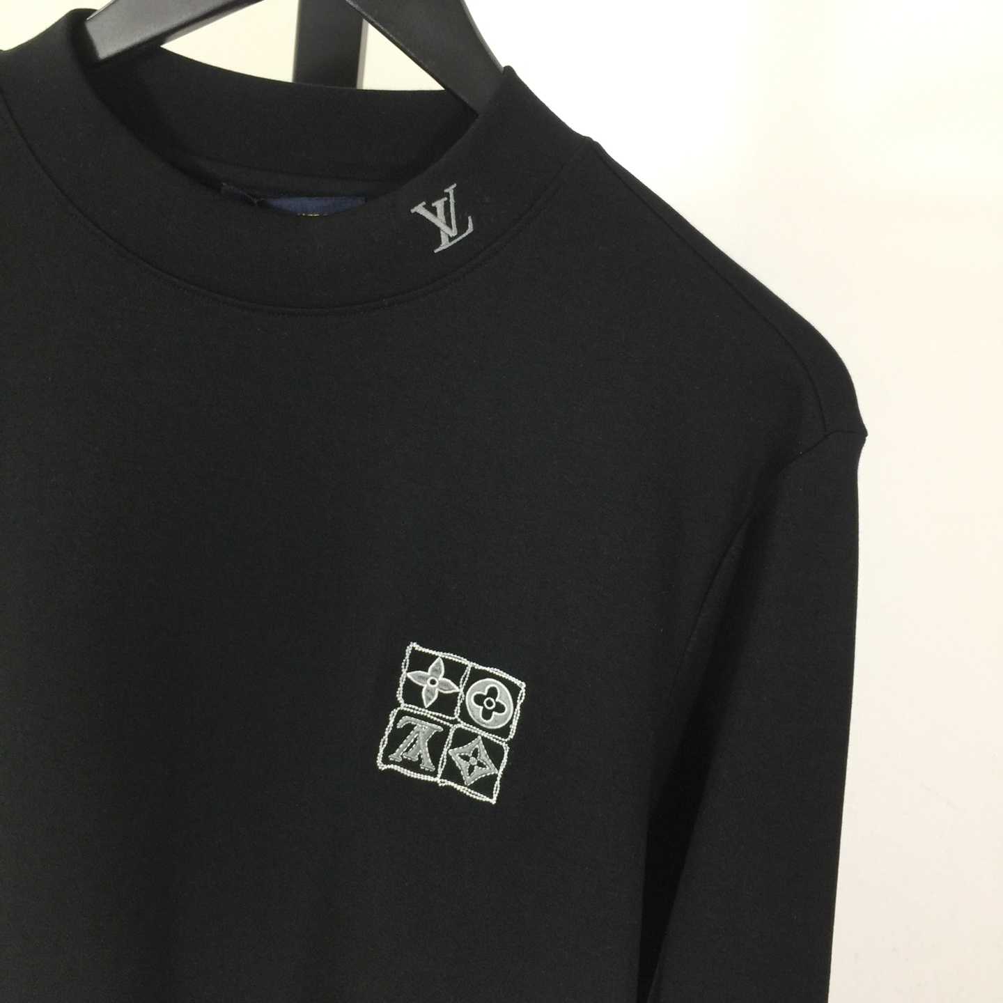 Louis Vuitton Embossed LV Long-Sleeved T-Shirt - EUR FASHION