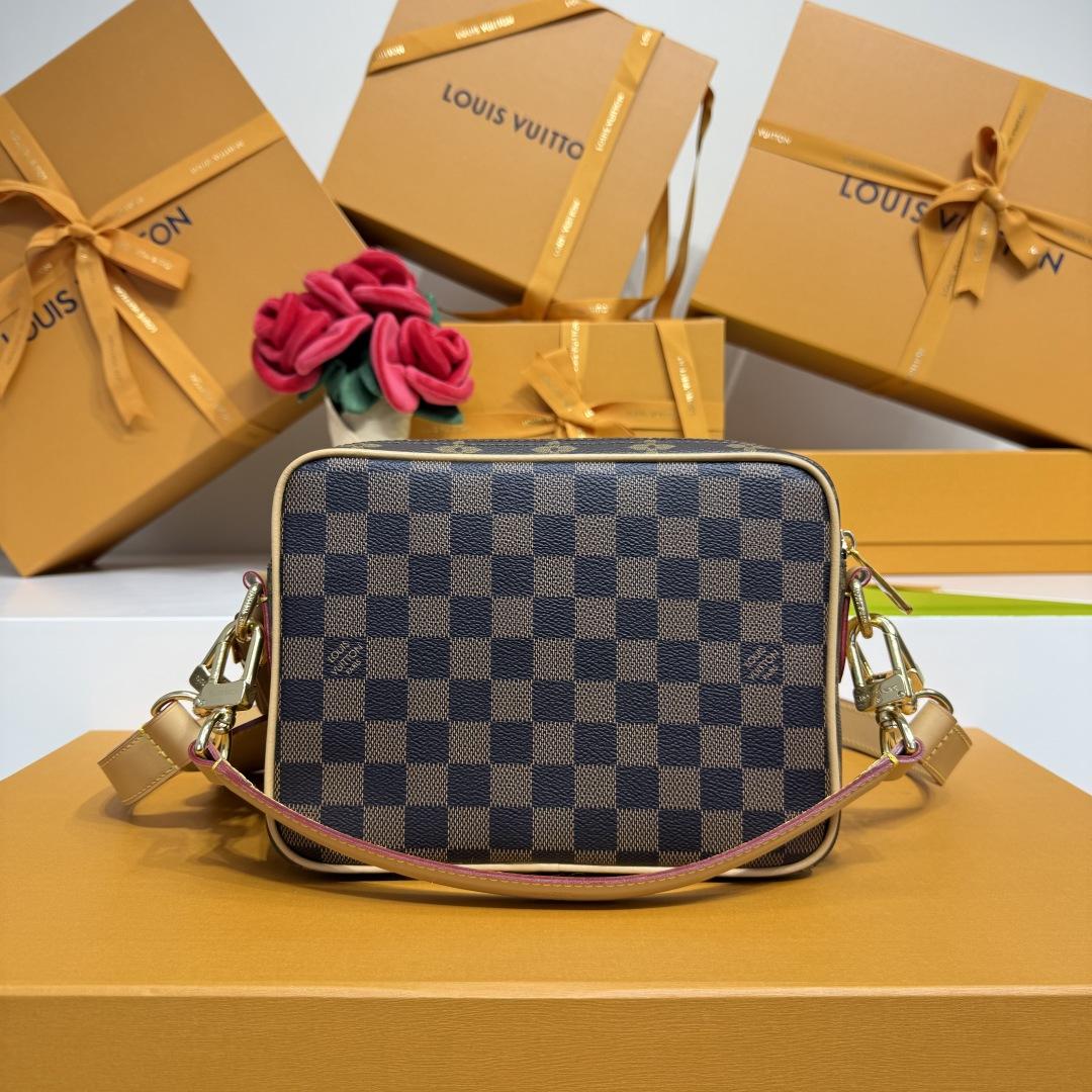 Louis Vuitton Nil   M26068 - EUR FASHION