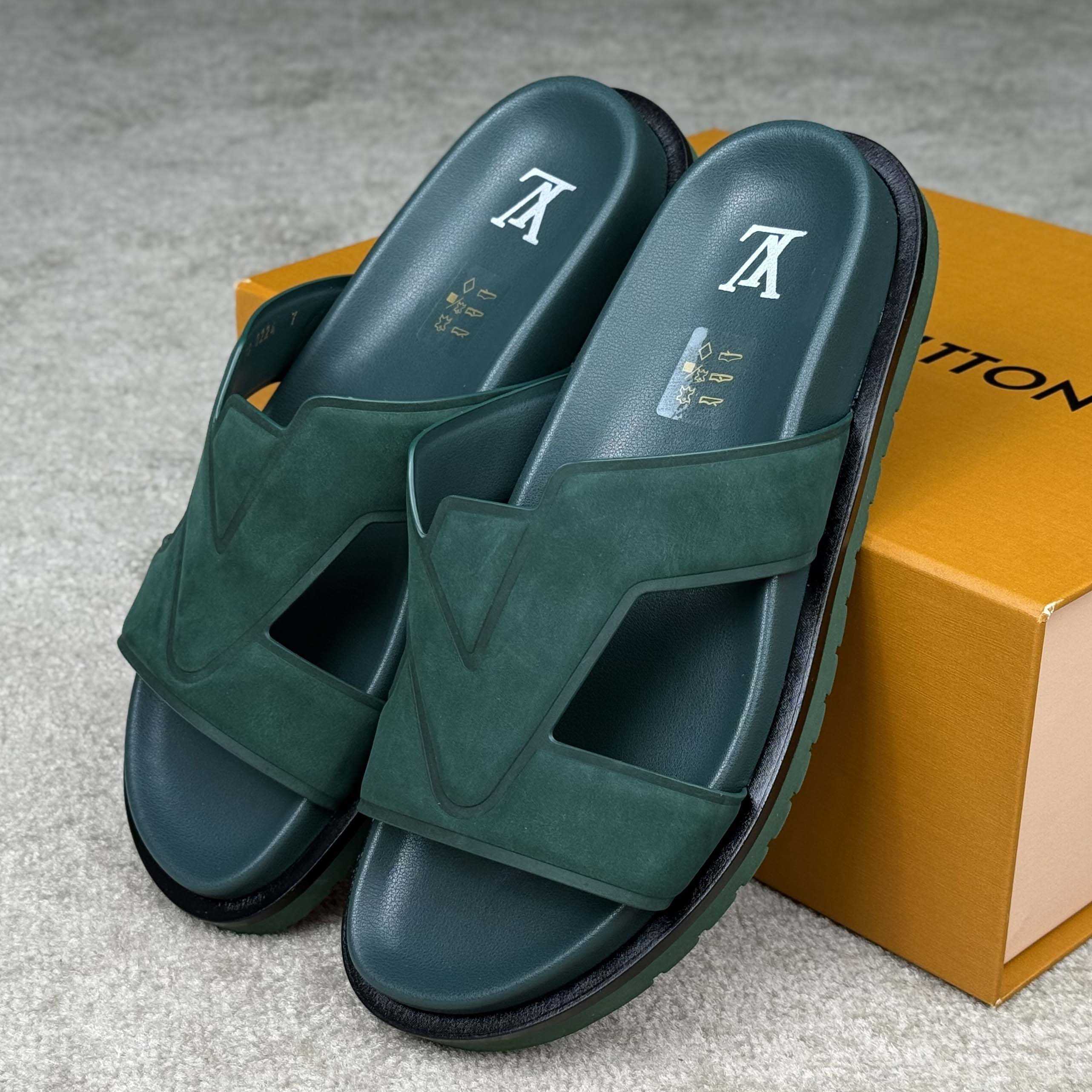 Louis Vuitton LV Oasis Mule    - EUR FASHION
