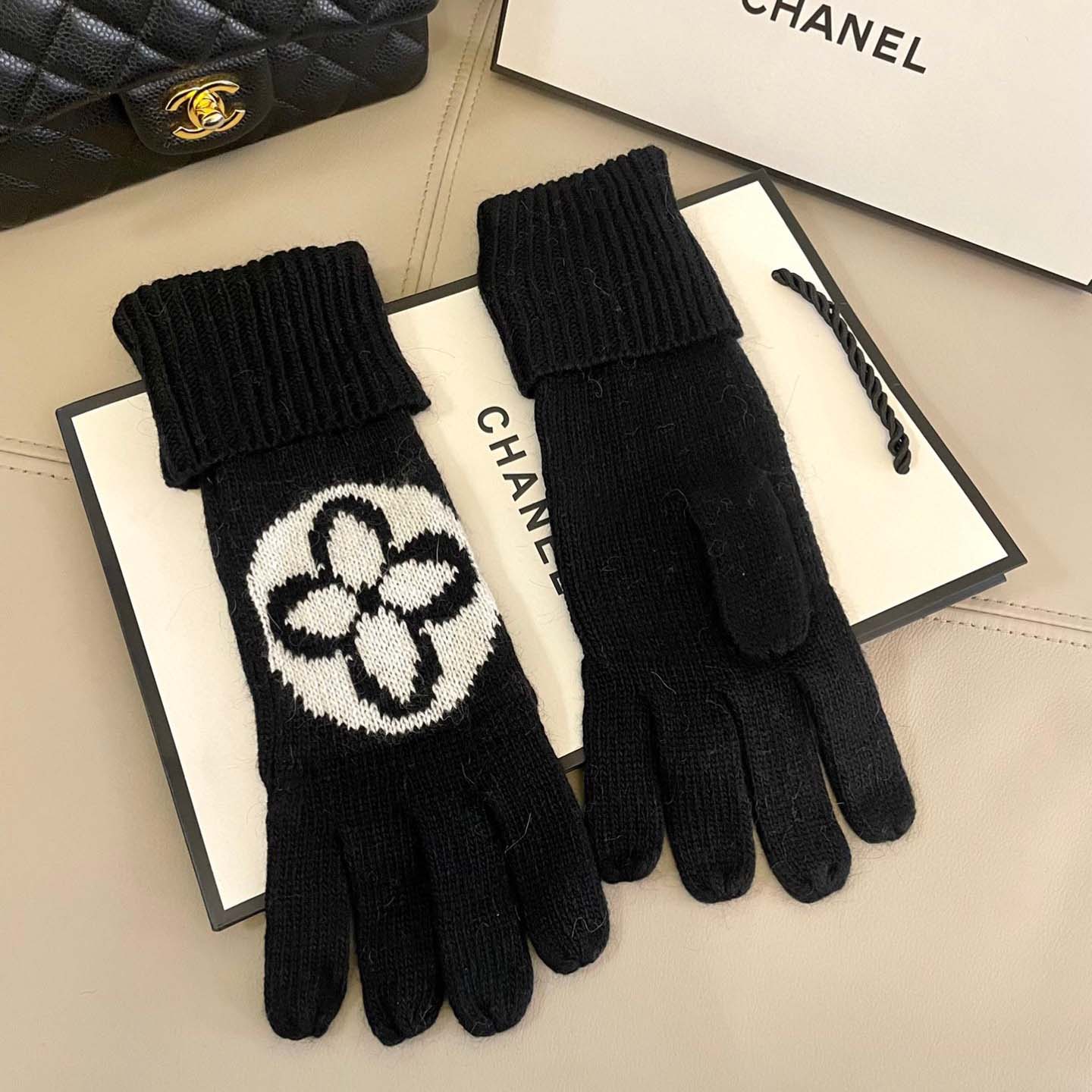 Louis Vuitton LV Medallion Gloves - EUR FASHION