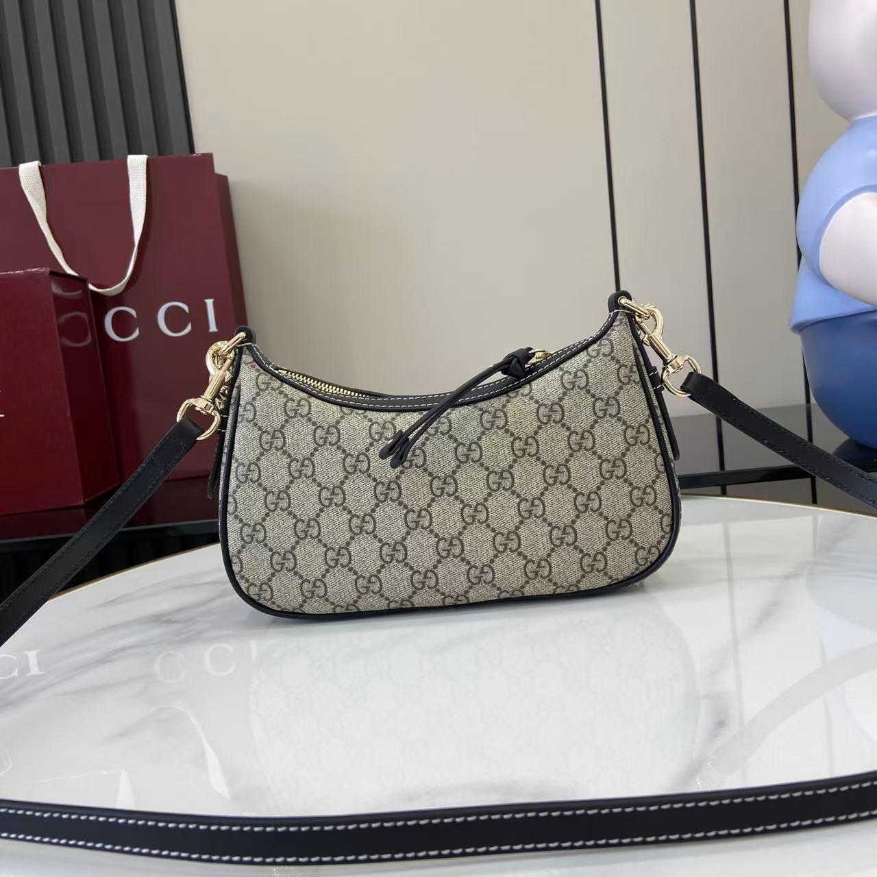 Gucci GG Emblem Small Shoulder Bag - EUR FASHION