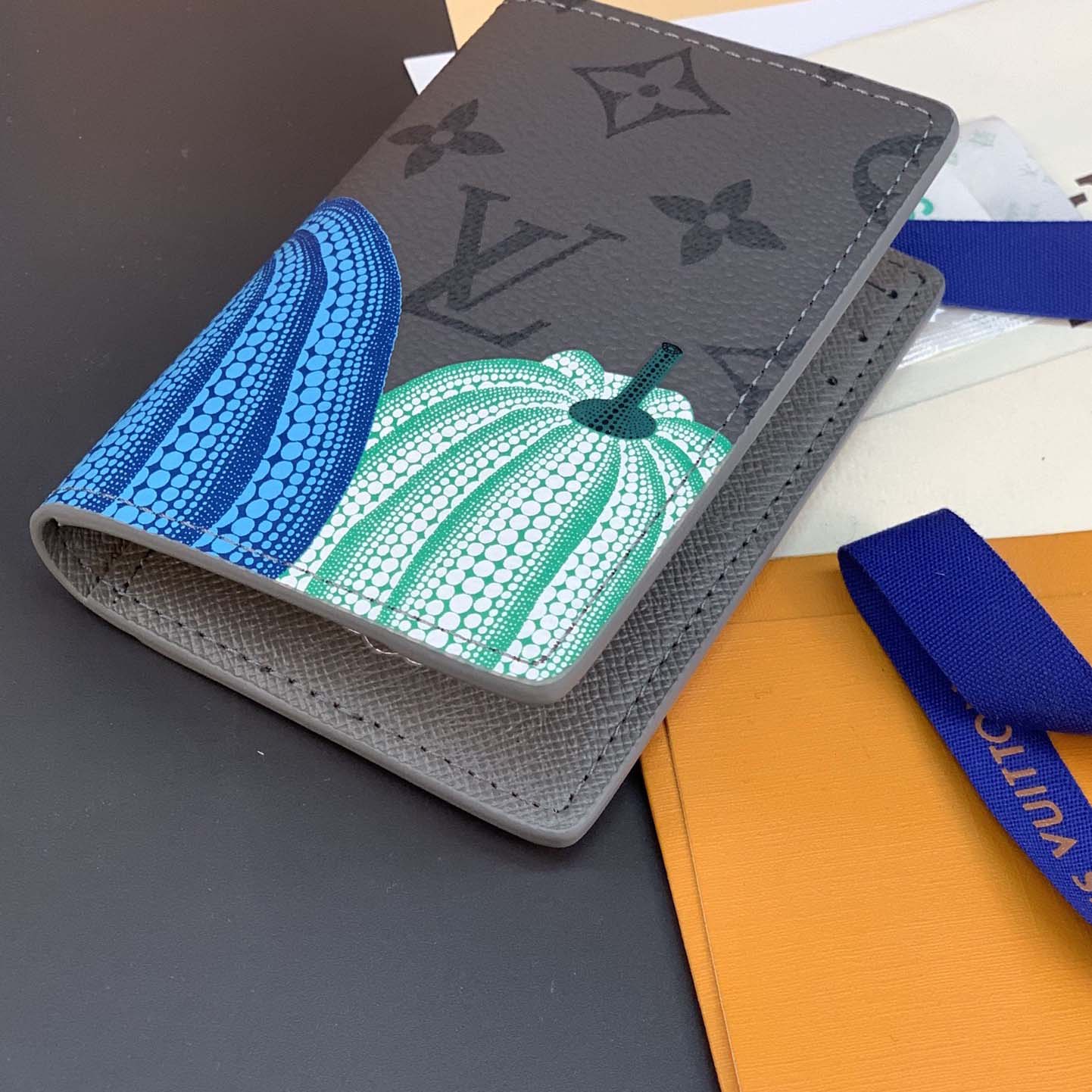 Louis Vuitton LV x YK Wallet  (7.5×11.1×1cm)   M81969 - EUR FASHION