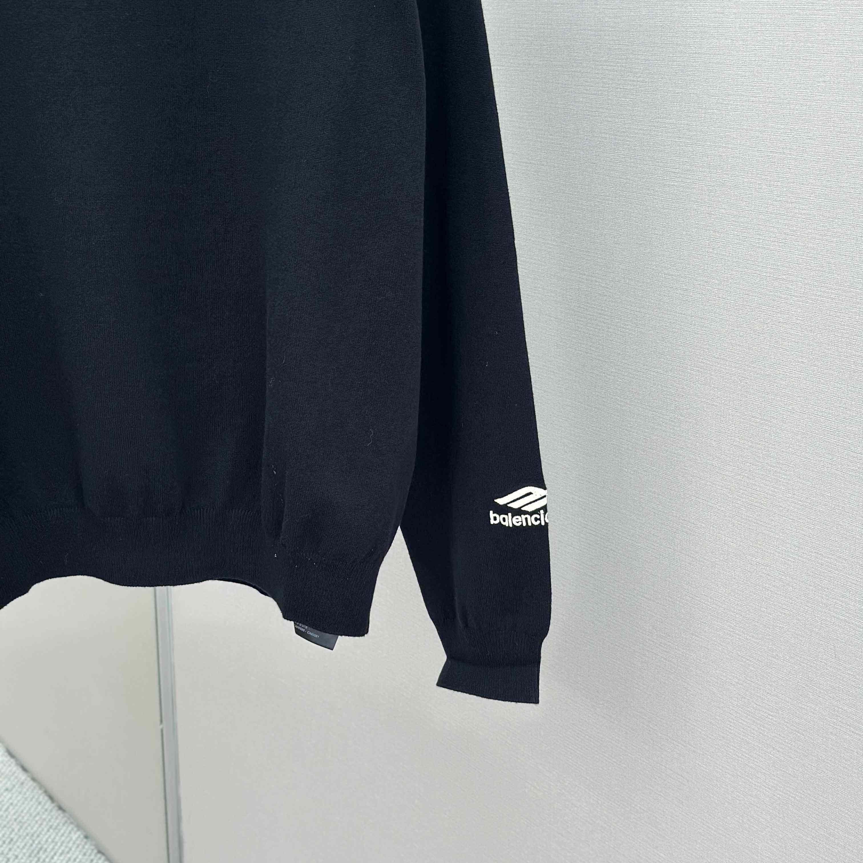 Balenciaga Ski Crewneck Sweater In Black - EUR FASHION