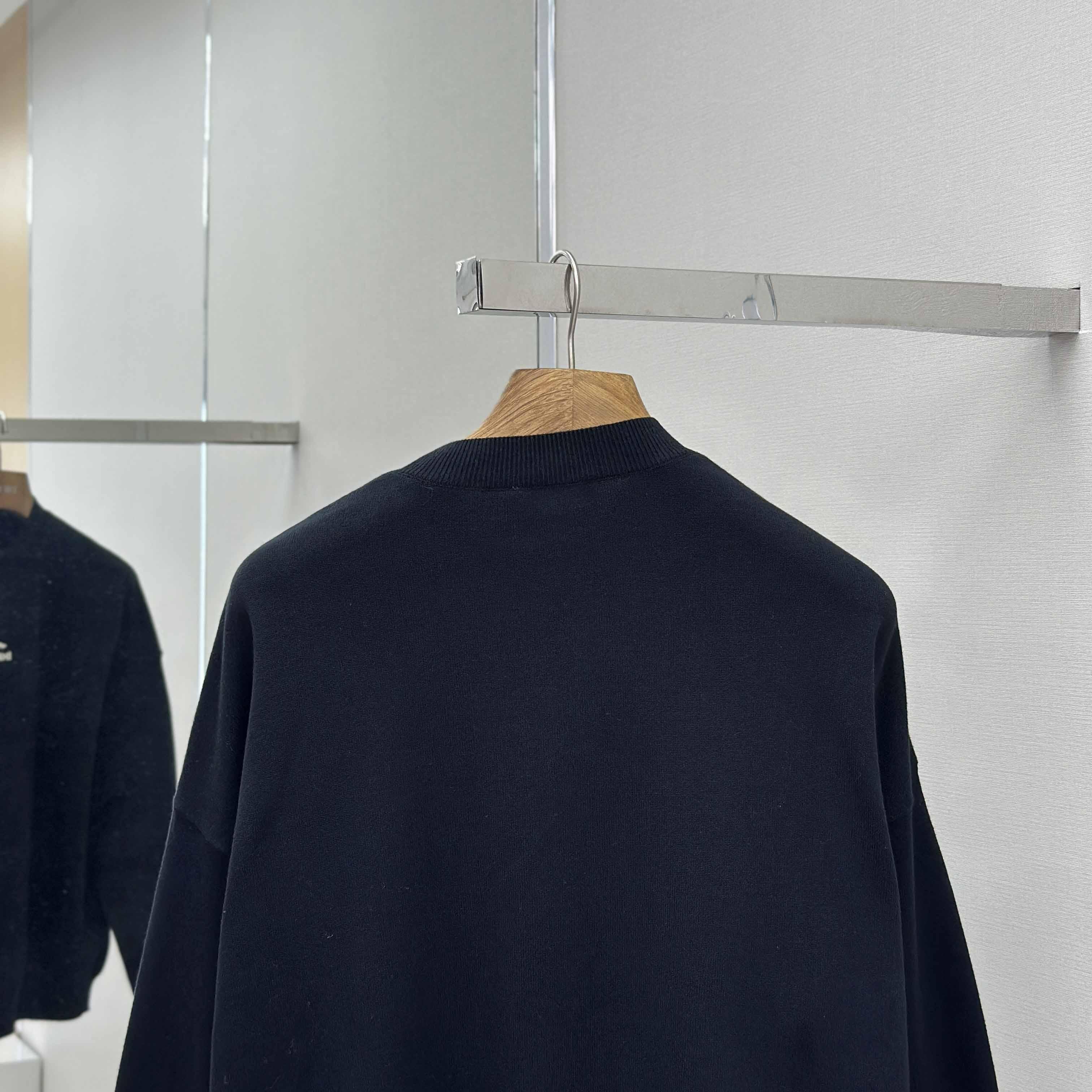 Balenciaga Ski Crewneck Sweater In Black - EUR FASHION
