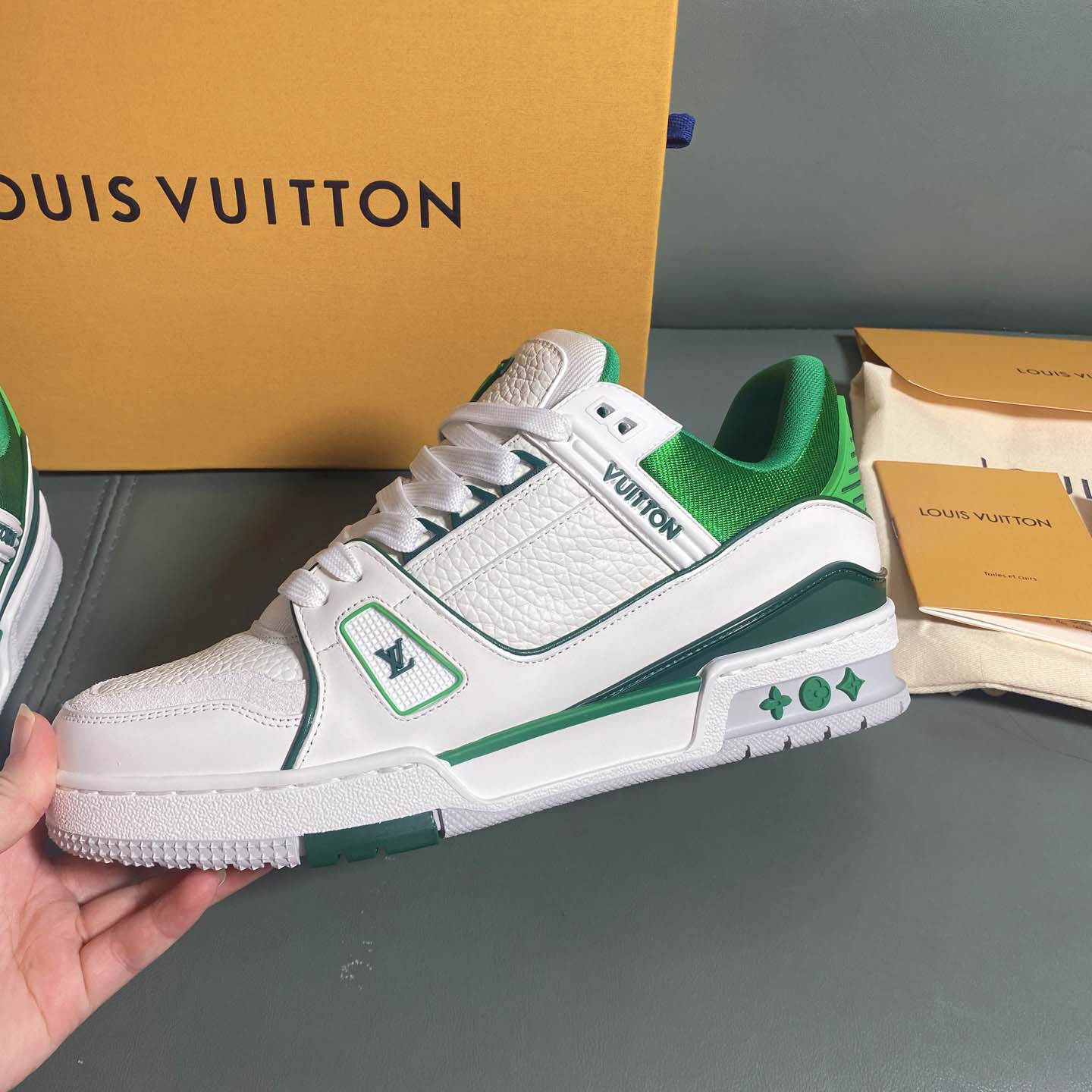 Louis Vuitton LV Trainer Sneaker      1AIJ05 - EUR FASHION