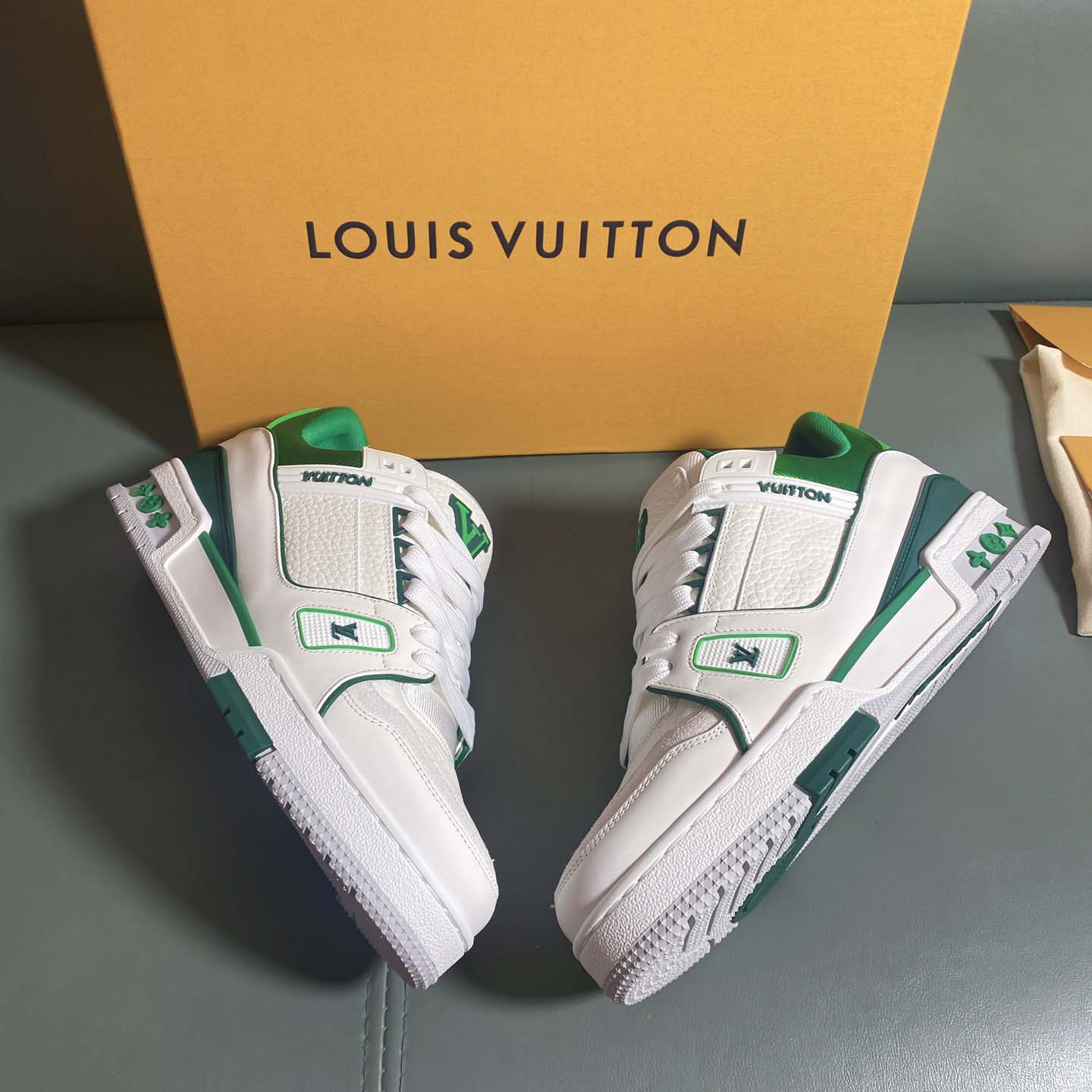 Louis Vuitton LV Trainer Sneaker      1AIJ05 - EUR FASHION