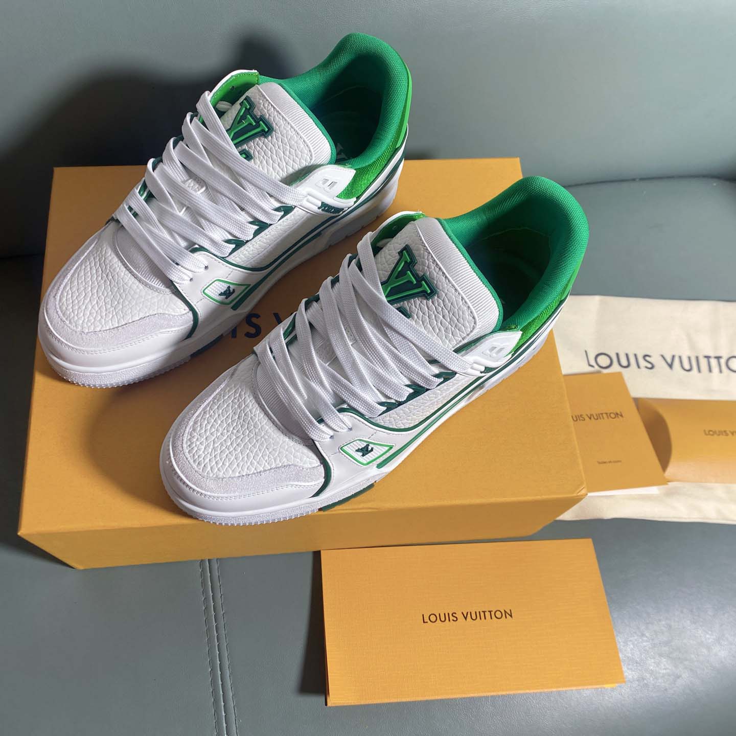 Louis Vuitton LV Trainer Sneaker      1AIJ05 - EUR FASHION