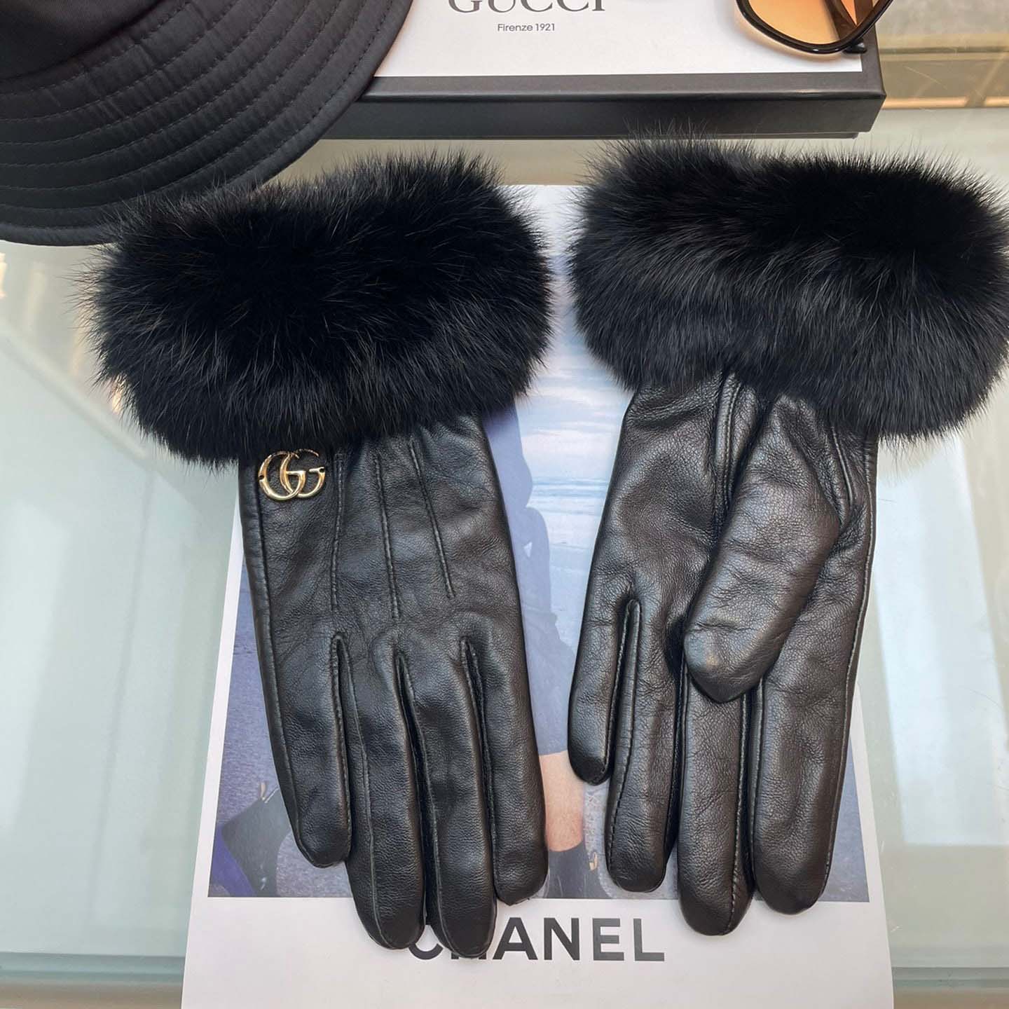 Gucci Women's Gloves - EUR FASHION