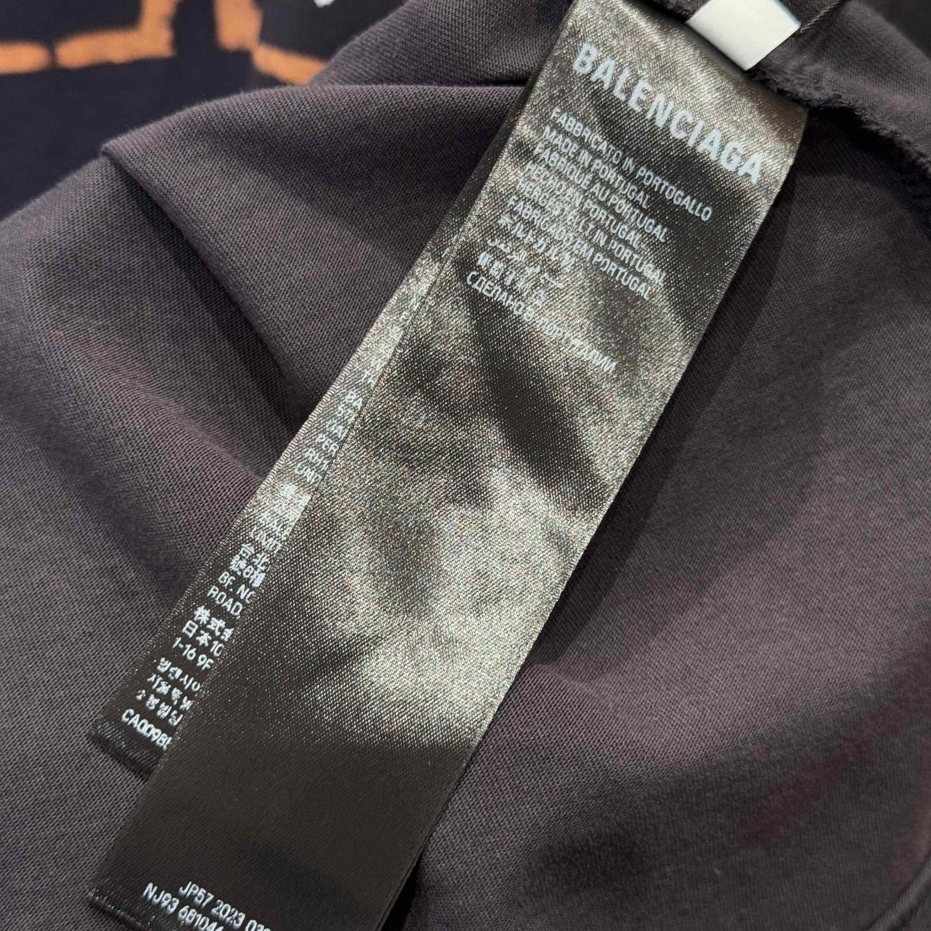 Balenciaga BB Icon Stencil Long Sleeve T-Shirt Large Fit in Black Faded  - EUR FASHION