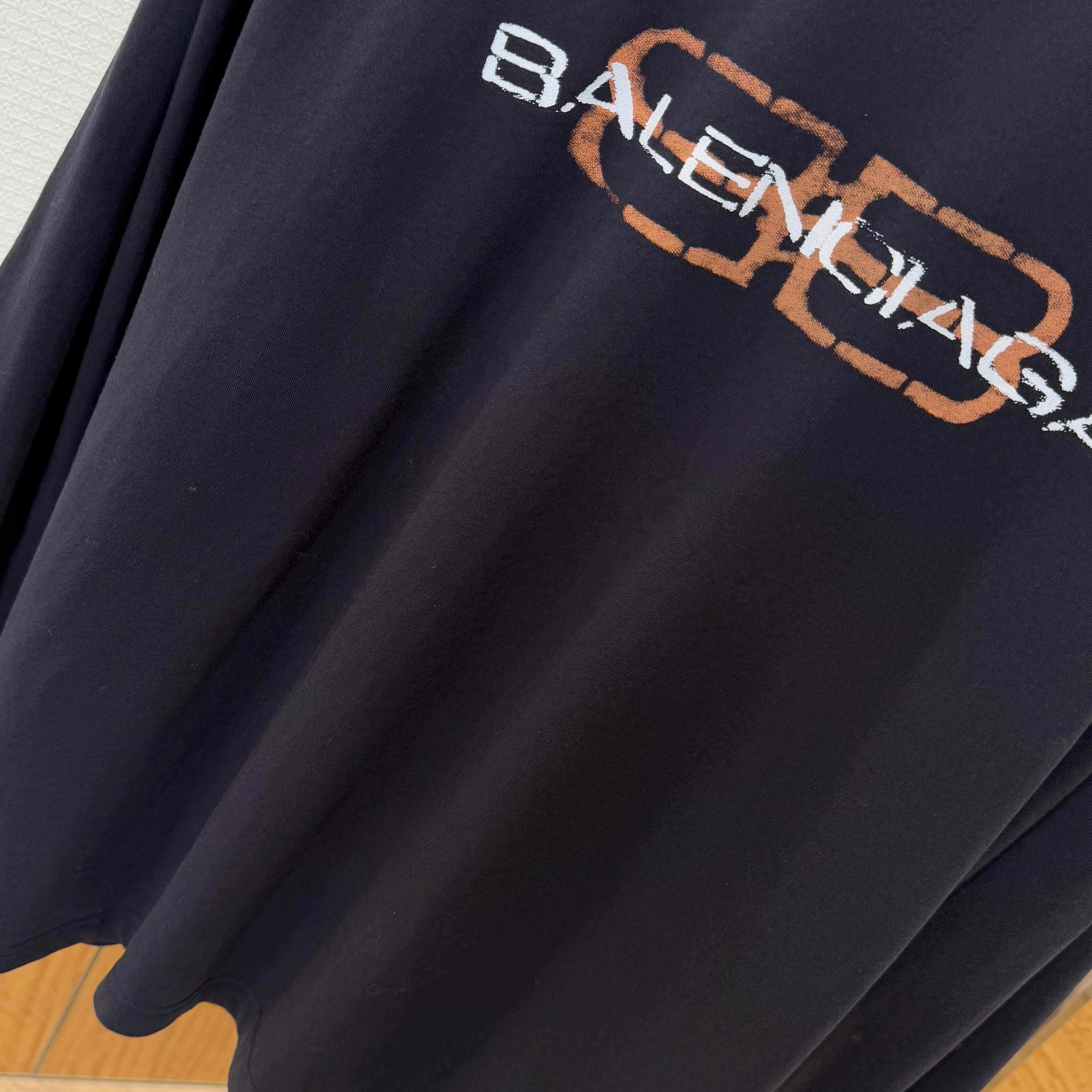 Balenciaga BB Icon Stencil Long Sleeve T-Shirt Large Fit in Black Faded  - EUR FASHION