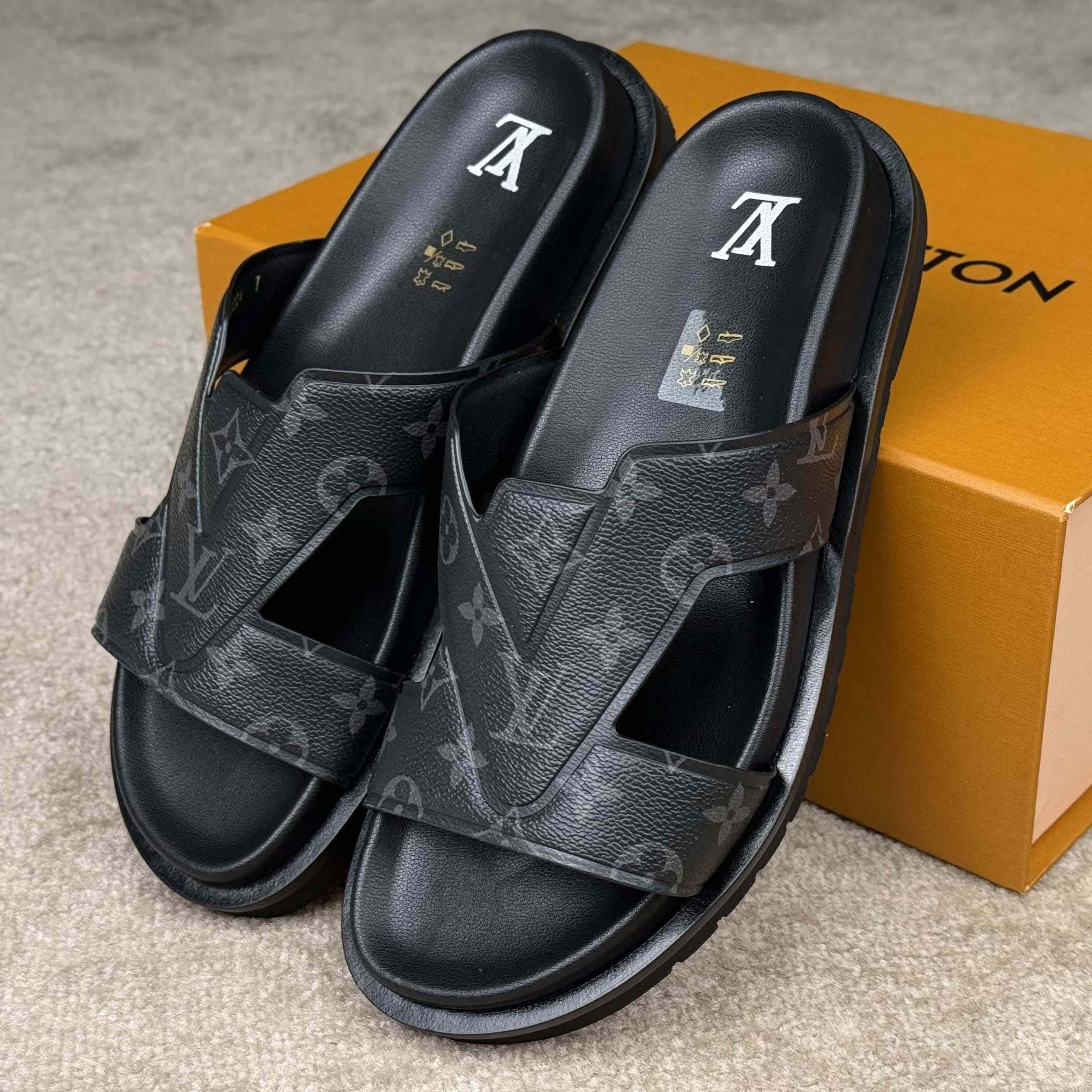 Louis Vuitton LV Oasis Mule    - EUR FASHION