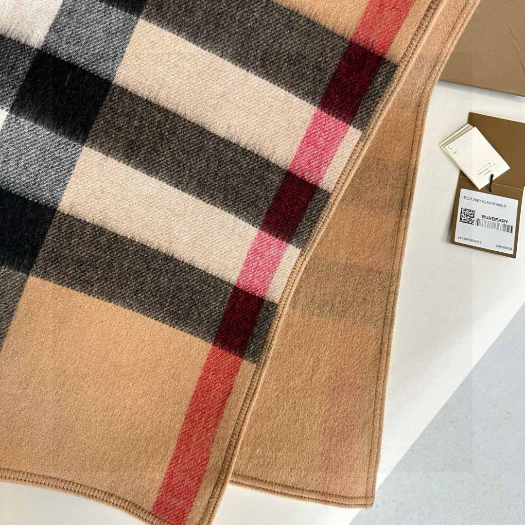 Burberry Reversible Monogram Wool Cashmere Jacquard Cape - EUR FASHION