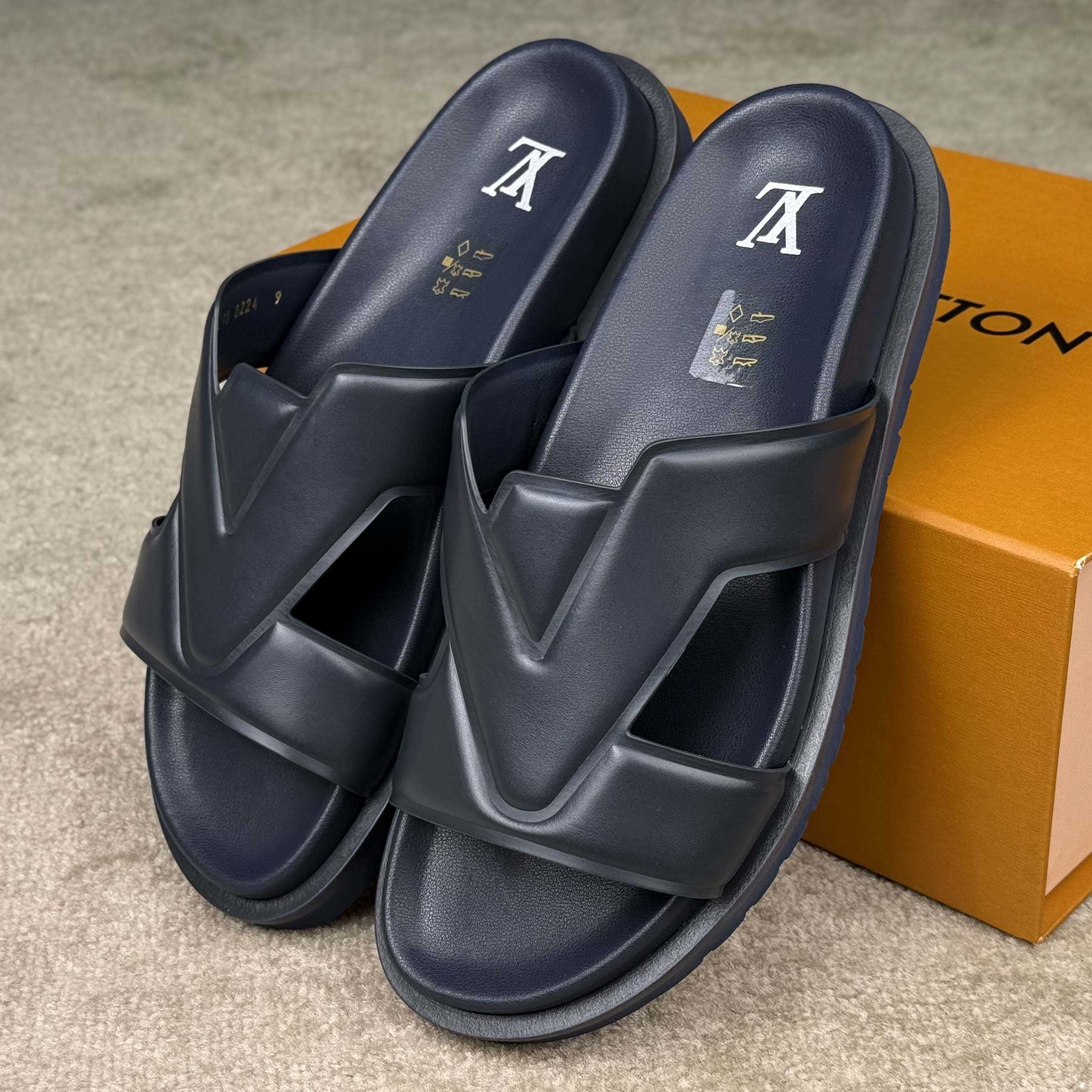 Louis Vuitton LV Oasis Mule   1ADGN3 - EUR FASHION