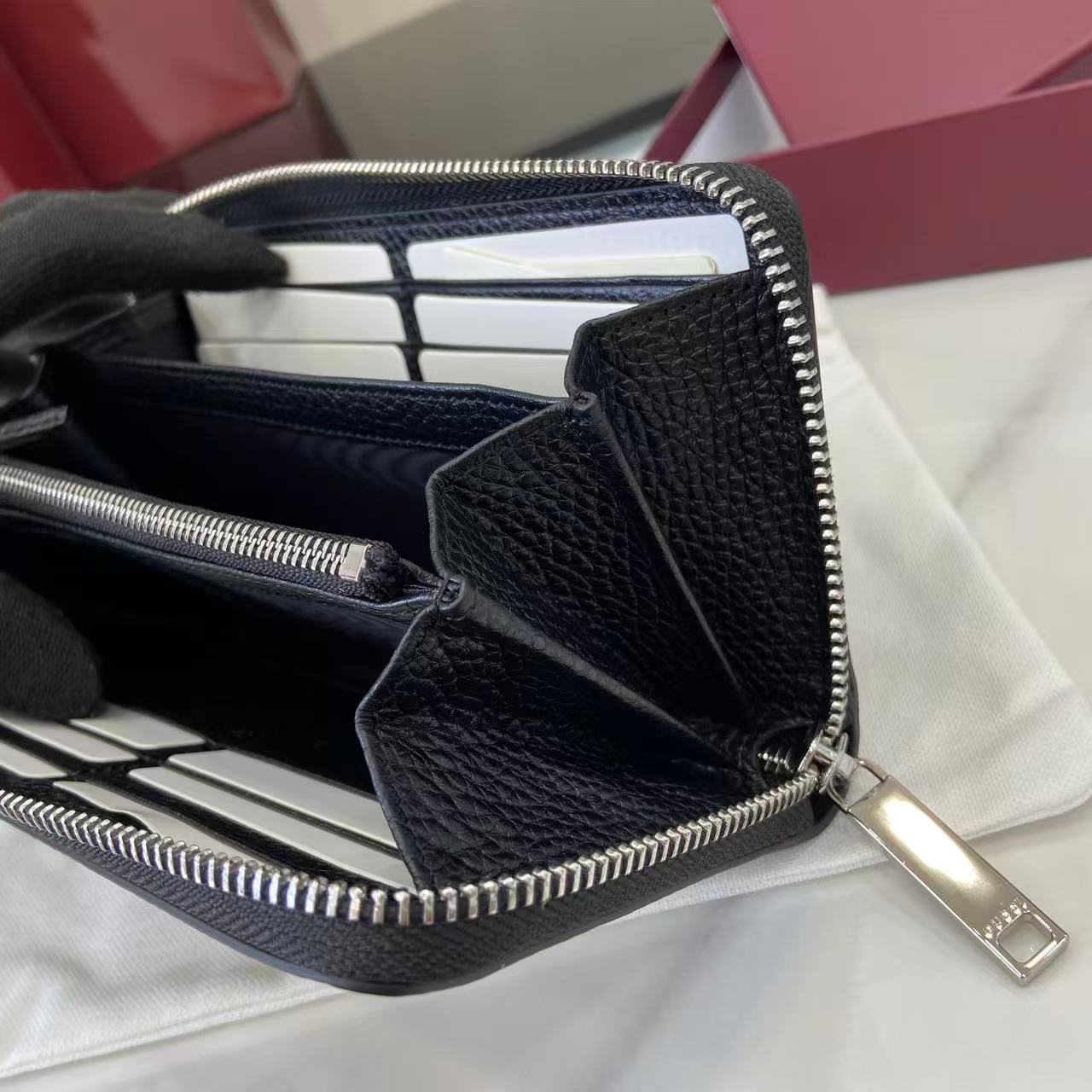 Gucci Zip Around Wallet With Logo - EUR FASHION