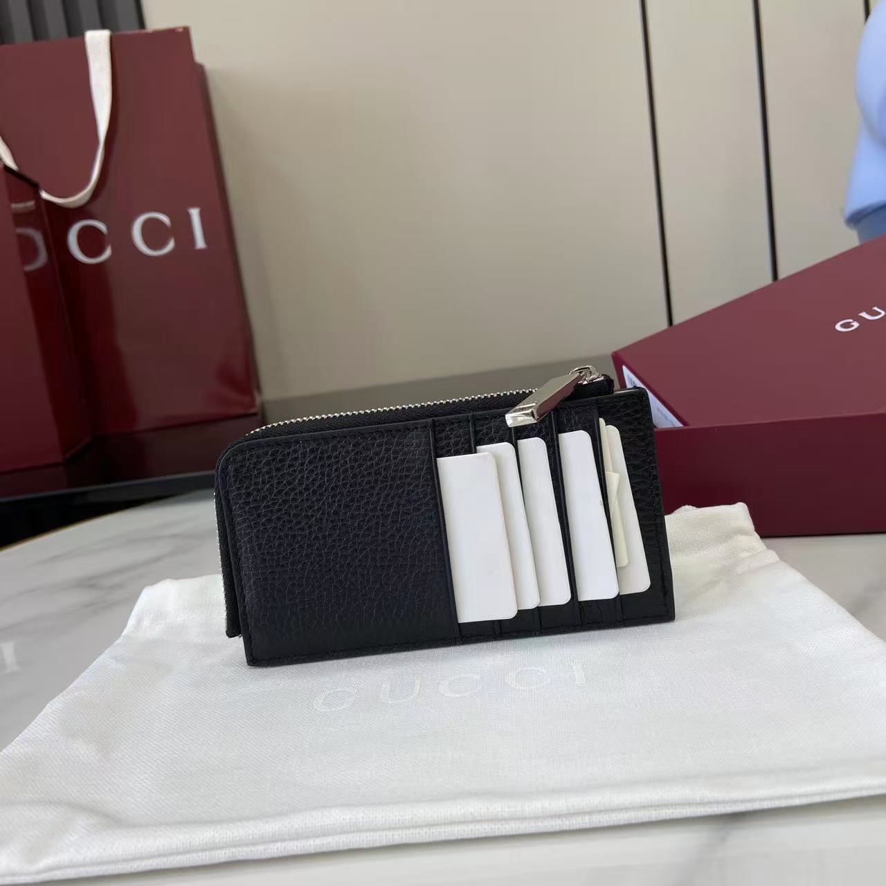 Gucci Zip Card Case With Logo - EUR FASHION