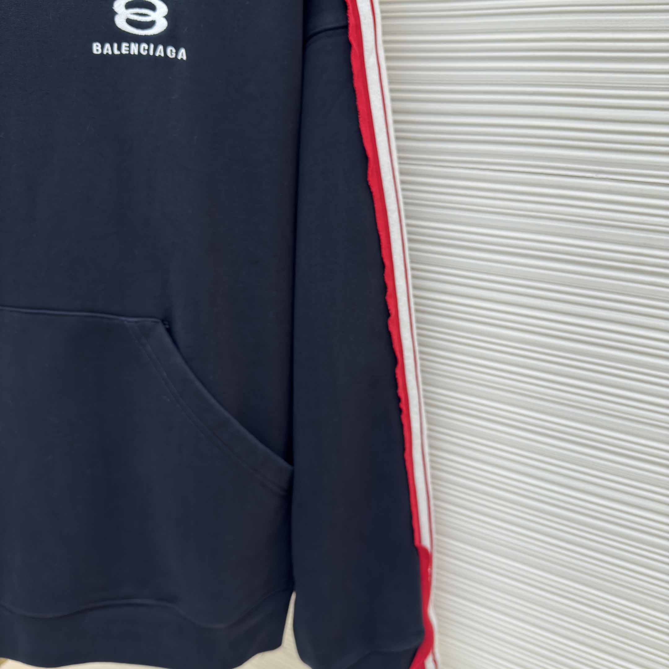 Balenciaga Unity Sports Icon Large Hoodie in faded black and white dry fleece - EUR FASHION