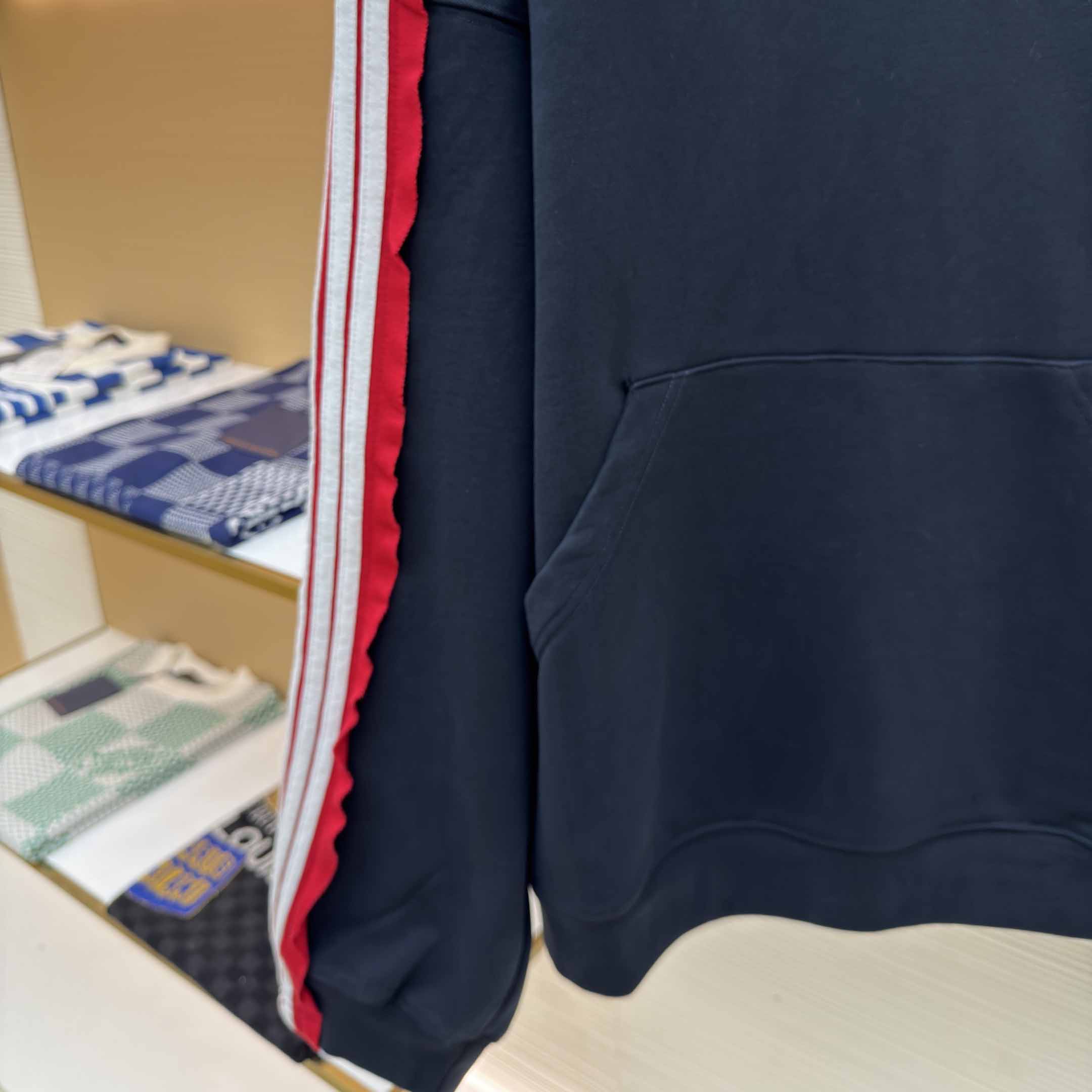 Balenciaga Unity Sports Icon Large Hoodie in faded black and white dry fleece - EUR FASHION