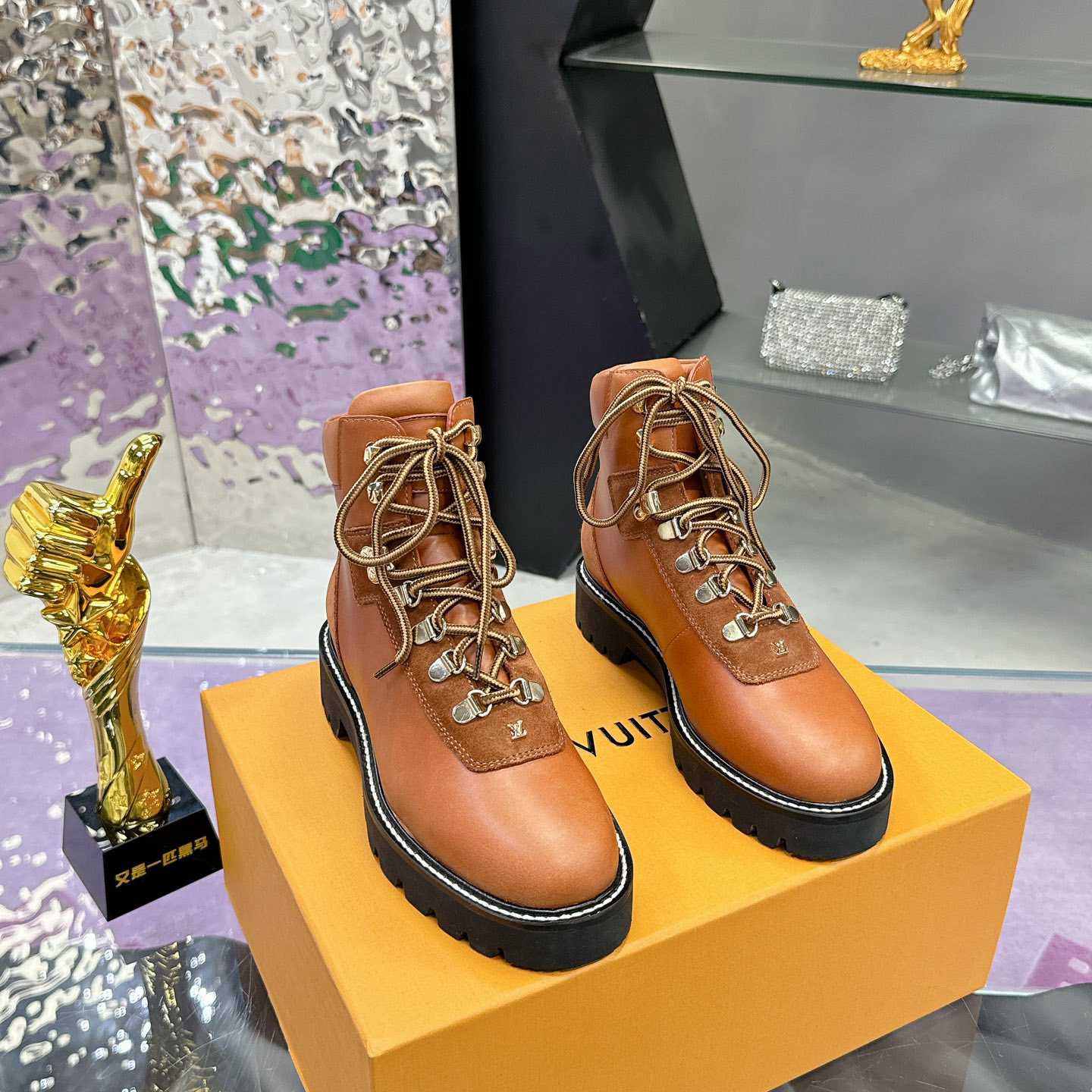 Louis Vuitton Territory Flat Ranger     1ACID8 - EUR FASHION