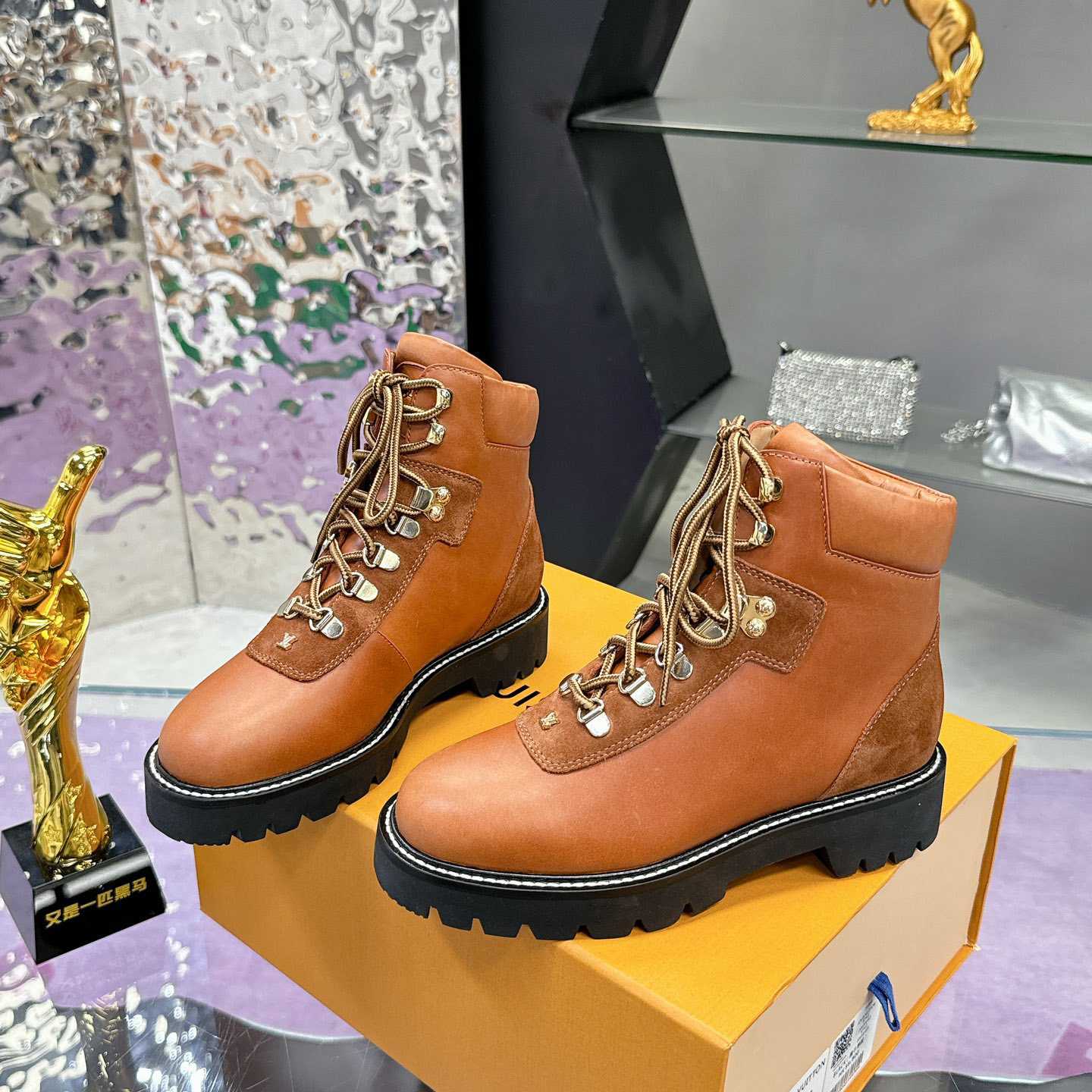 Louis Vuitton Territory Flat Ranger     1ACID8 - EUR FASHION