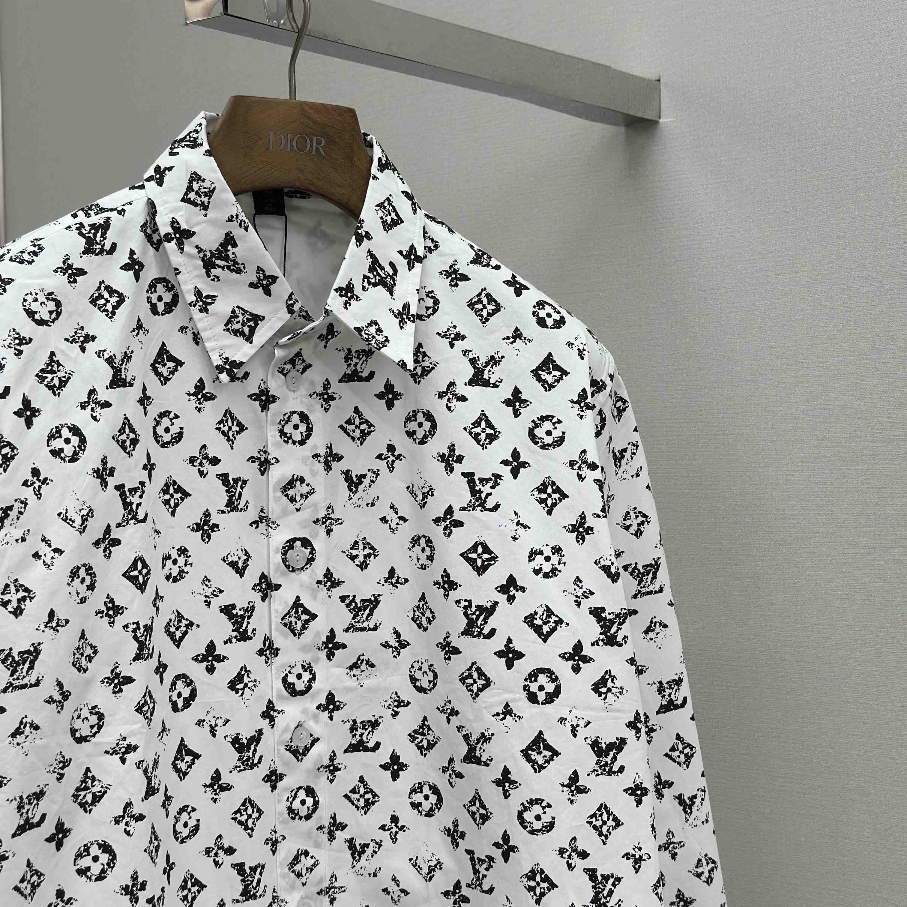 Louis Vuitton Monogram Fil Coupé Shirt   1AHX52 - EUR FASHION