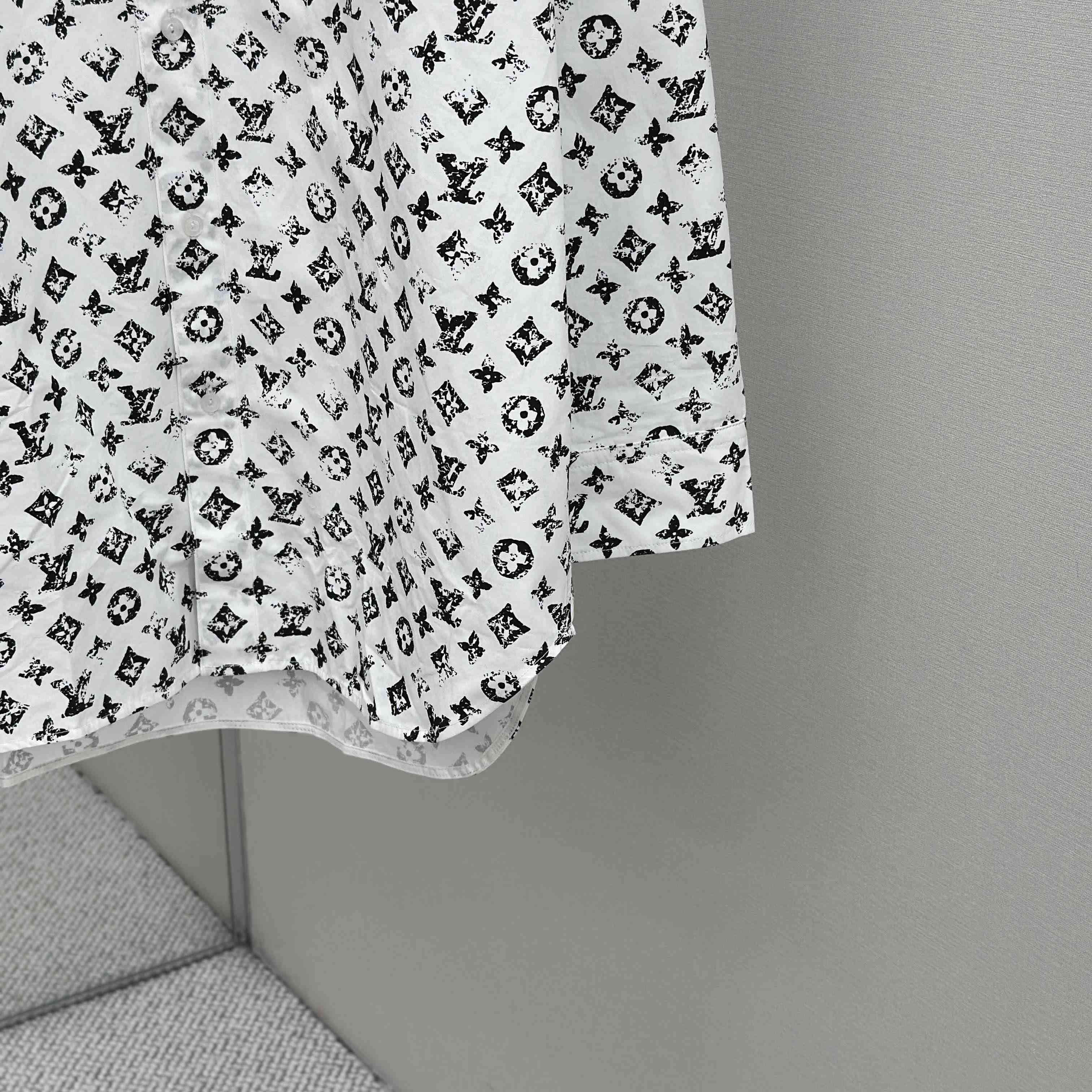 Louis Vuitton Monogram Fil Coupé Shirt   1AHX52 - EUR FASHION