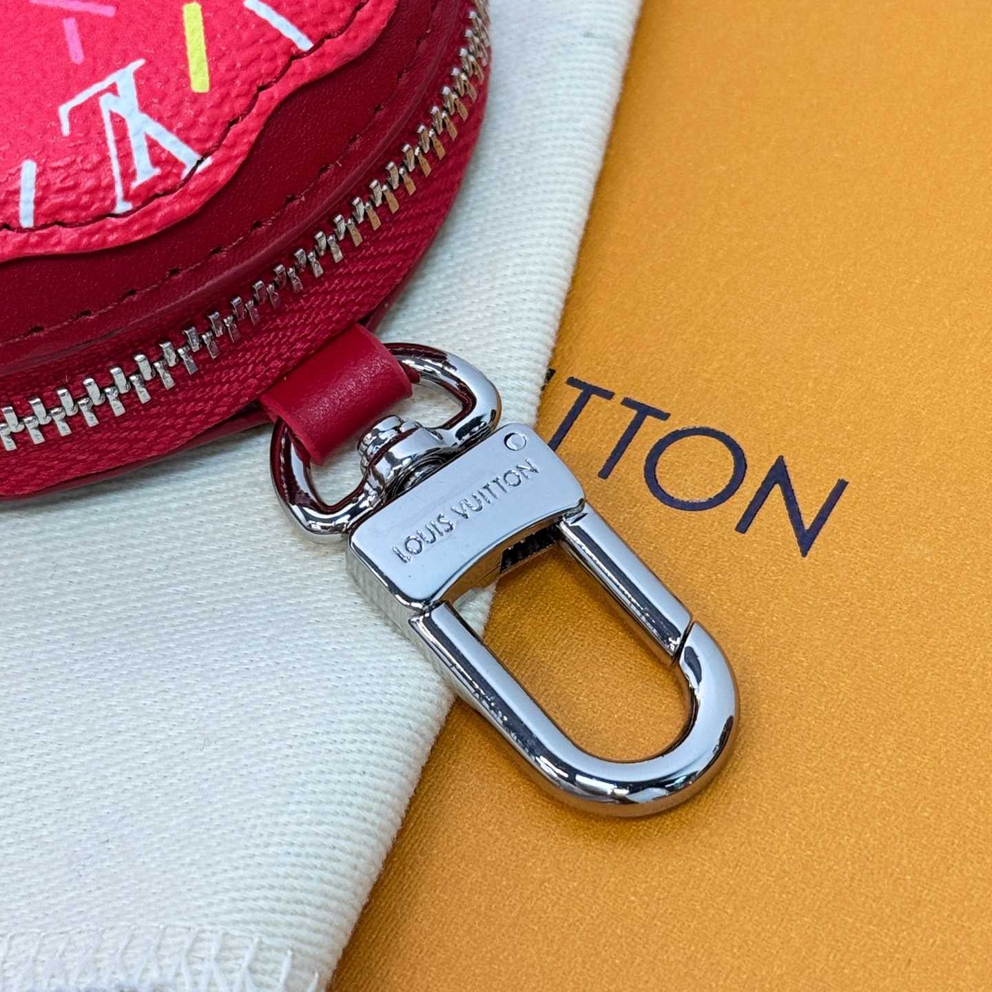 Louis Vuitton LV Donut Bag Charm    - EUR FASHION