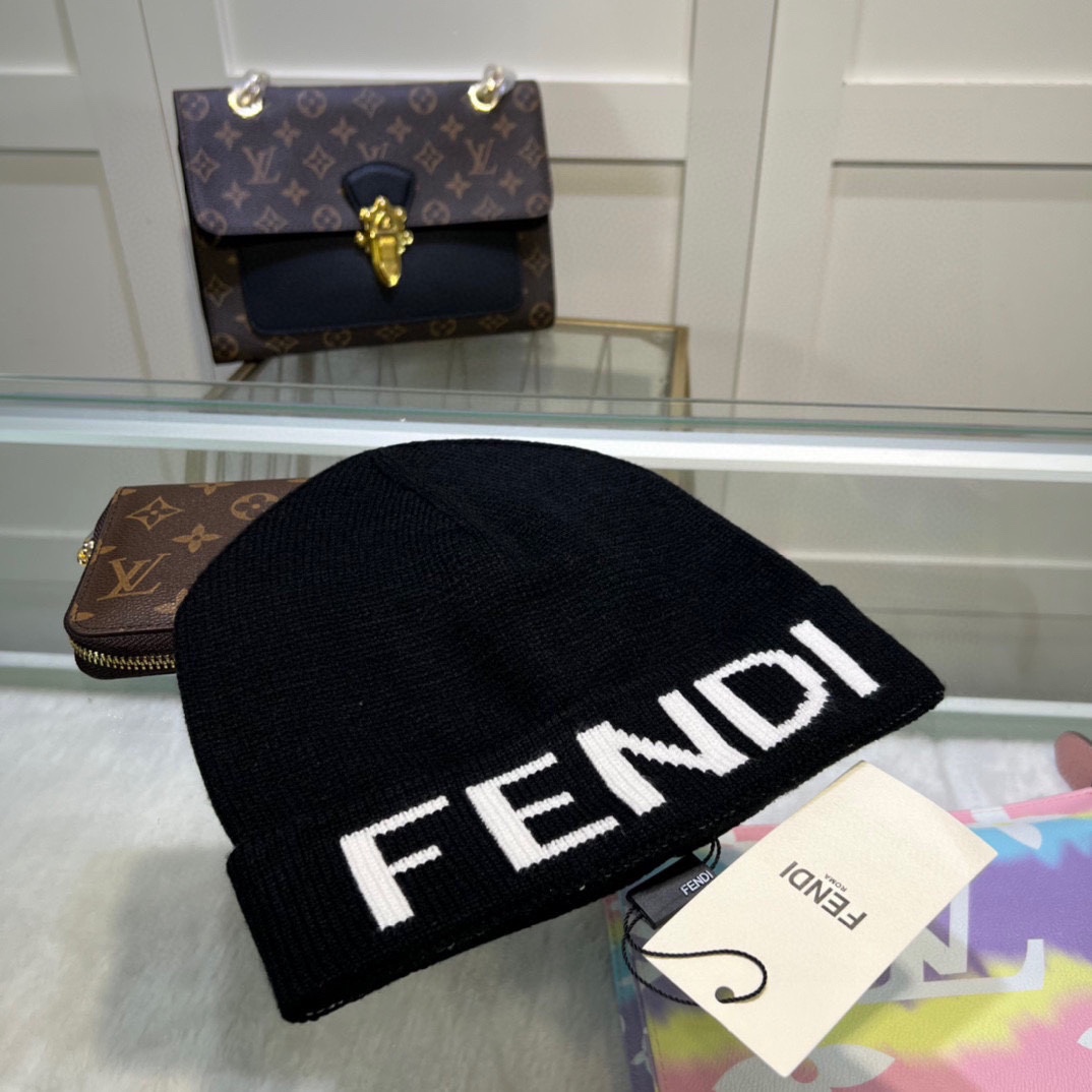 Fendi Beanie - EUR FASHION