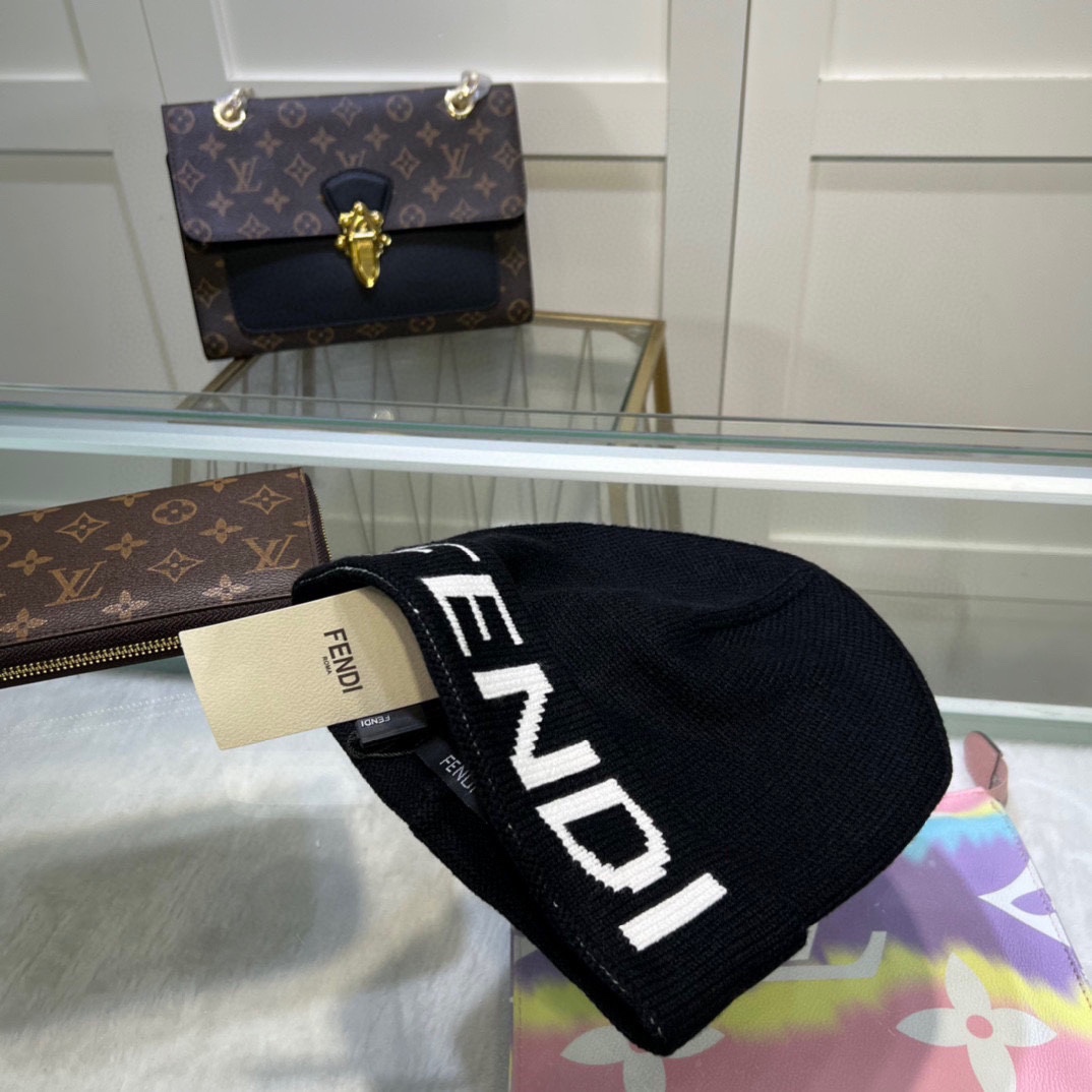 Fendi Beanie - EUR FASHION