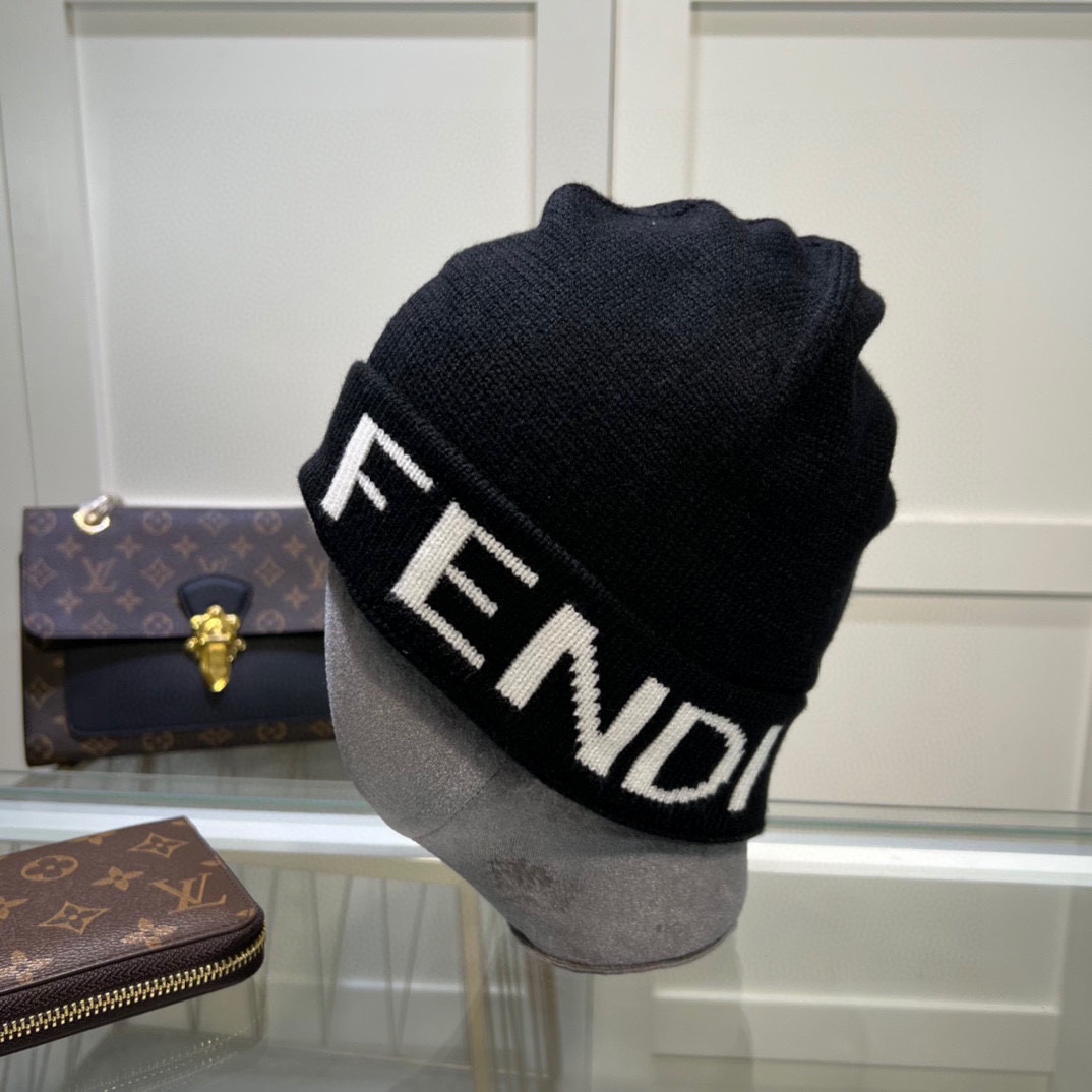 Fendi Beanie - EUR FASHION