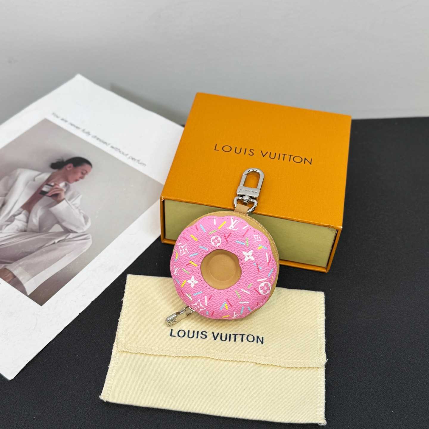Louis Vuitton LV Donut Bag Charm   M02549 - EUR FASHION