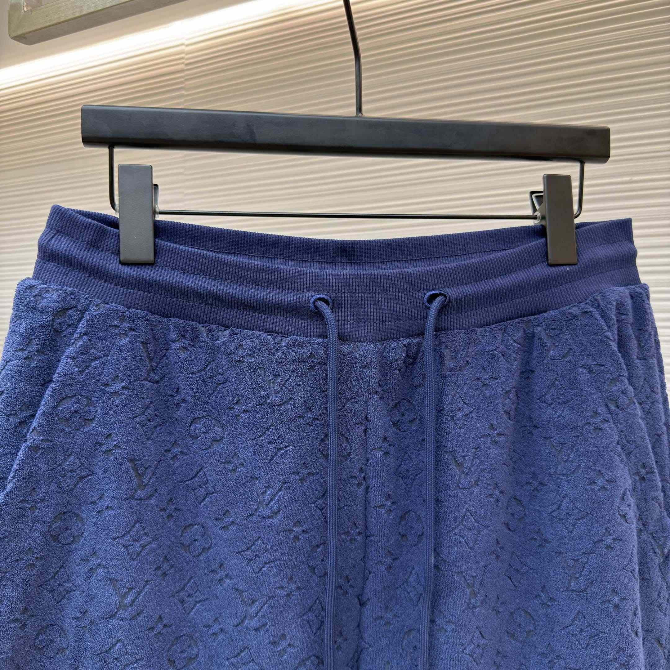 Louis Vuitton Monogram French Terry Shorts    1AHUX6 - EUR FASHION