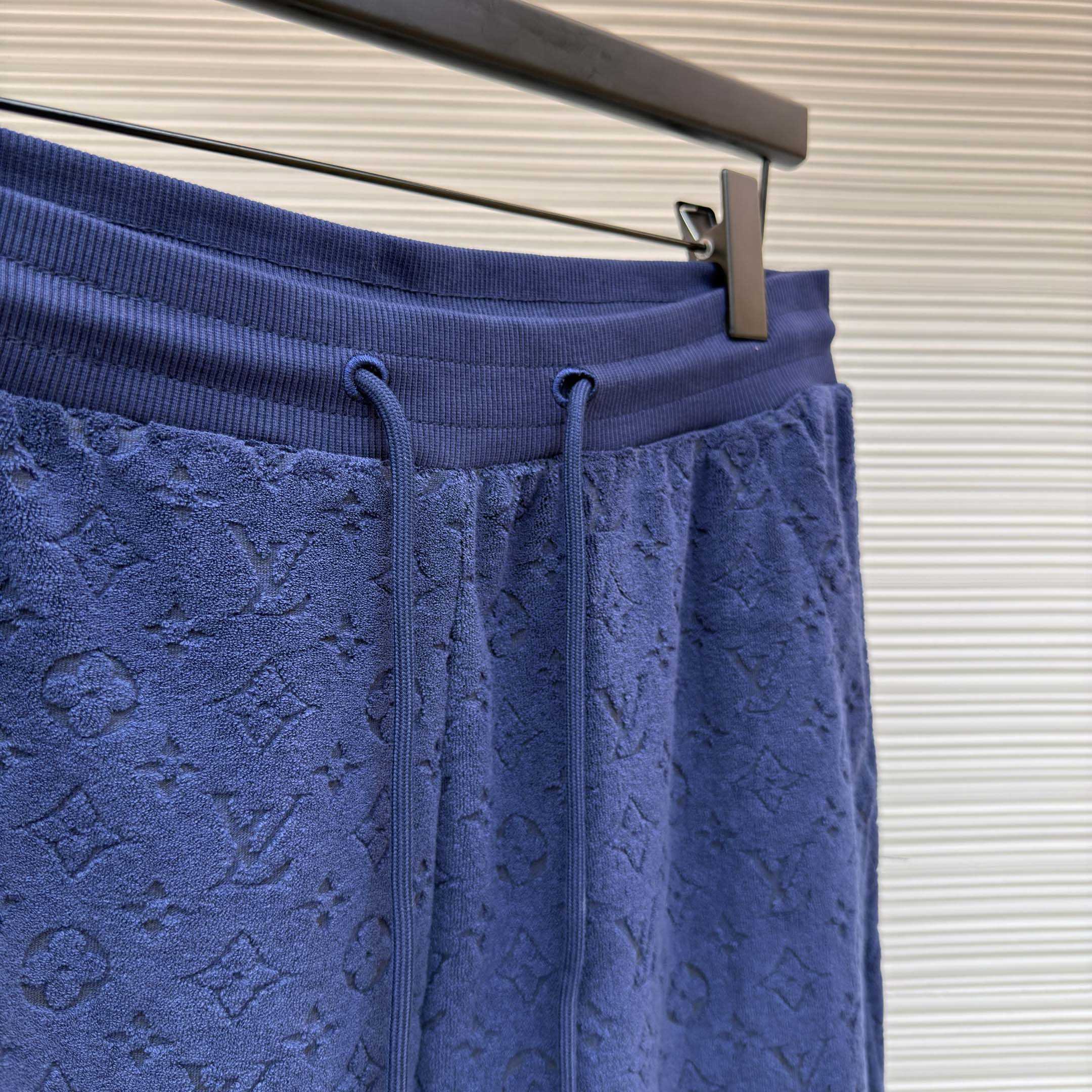 Louis Vuitton Monogram French Terry Shorts    1AHUX6 - EUR FASHION