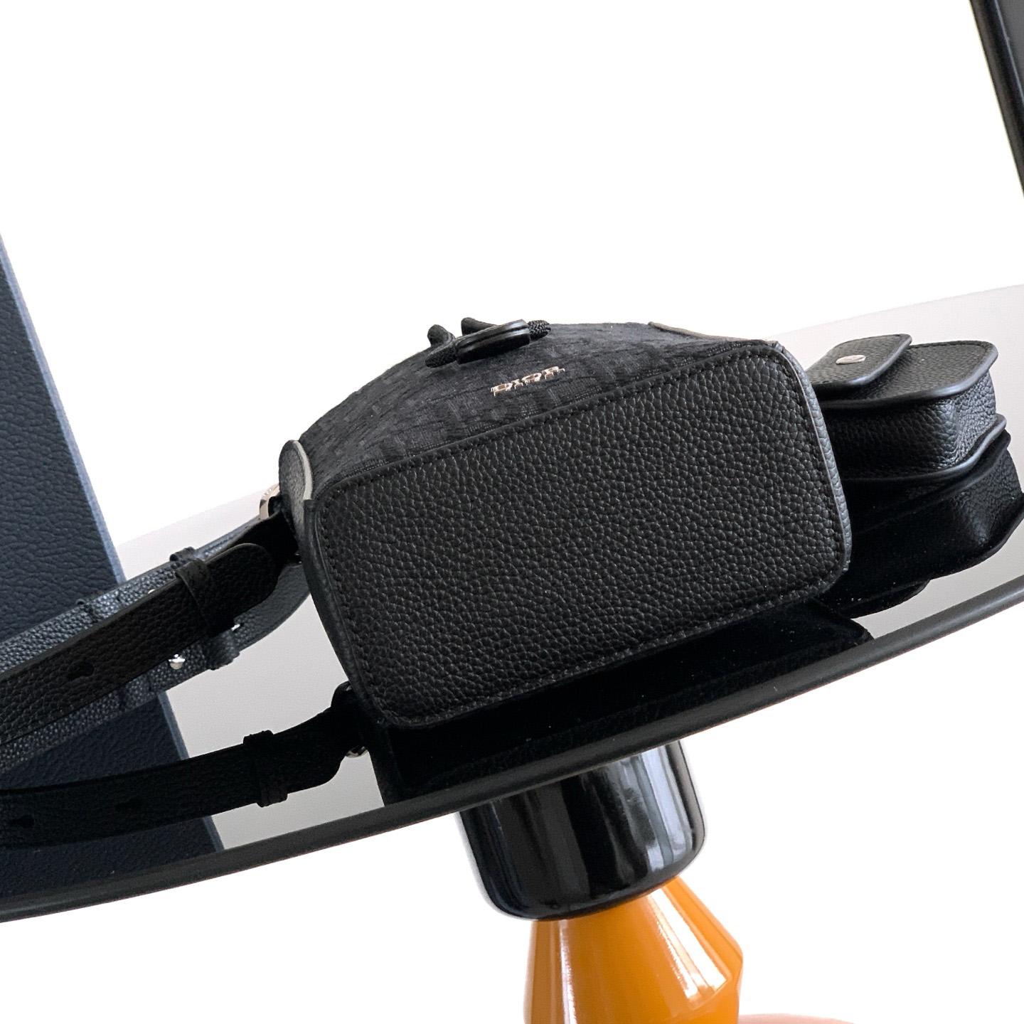 Dior Mini Bucket Bag  - EUR FASHION