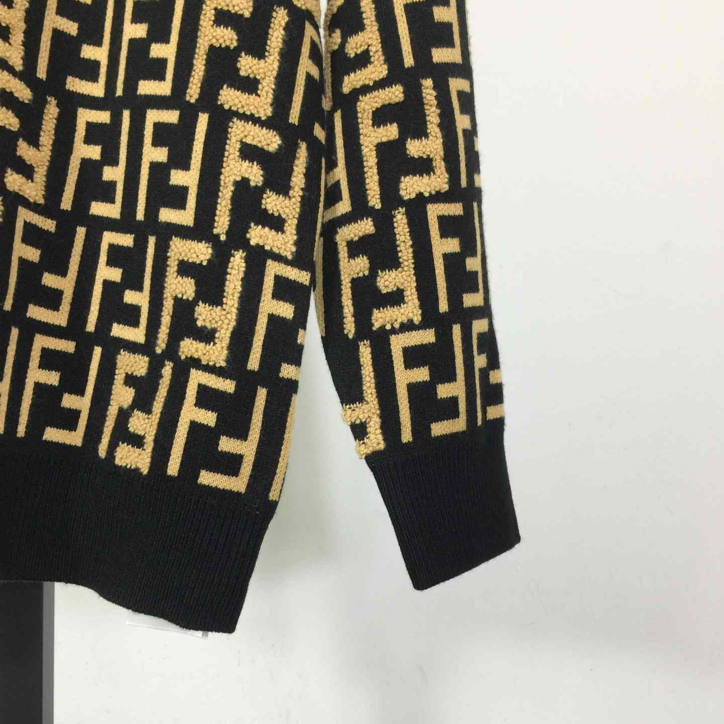 Fendi Wool Pullover - EUR FASHION