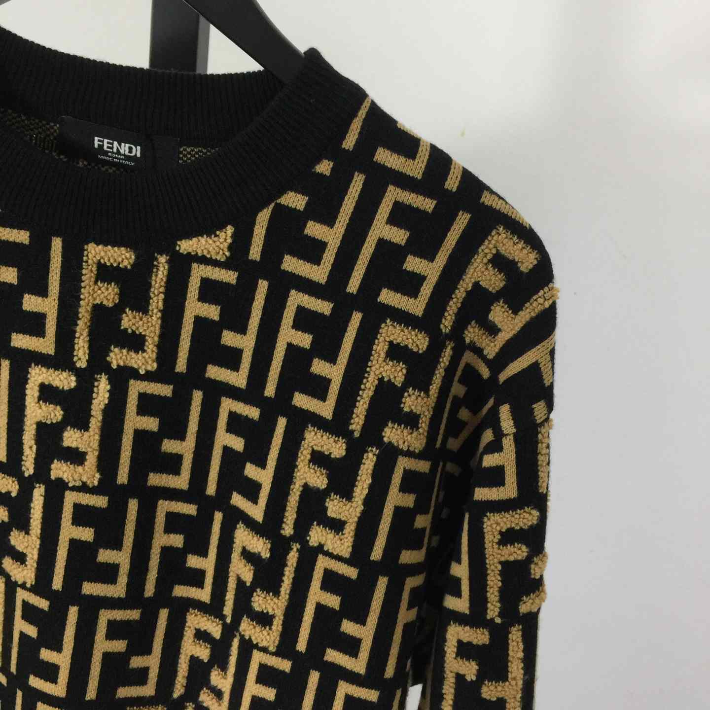 Fendi Wool Pullover - EUR FASHION