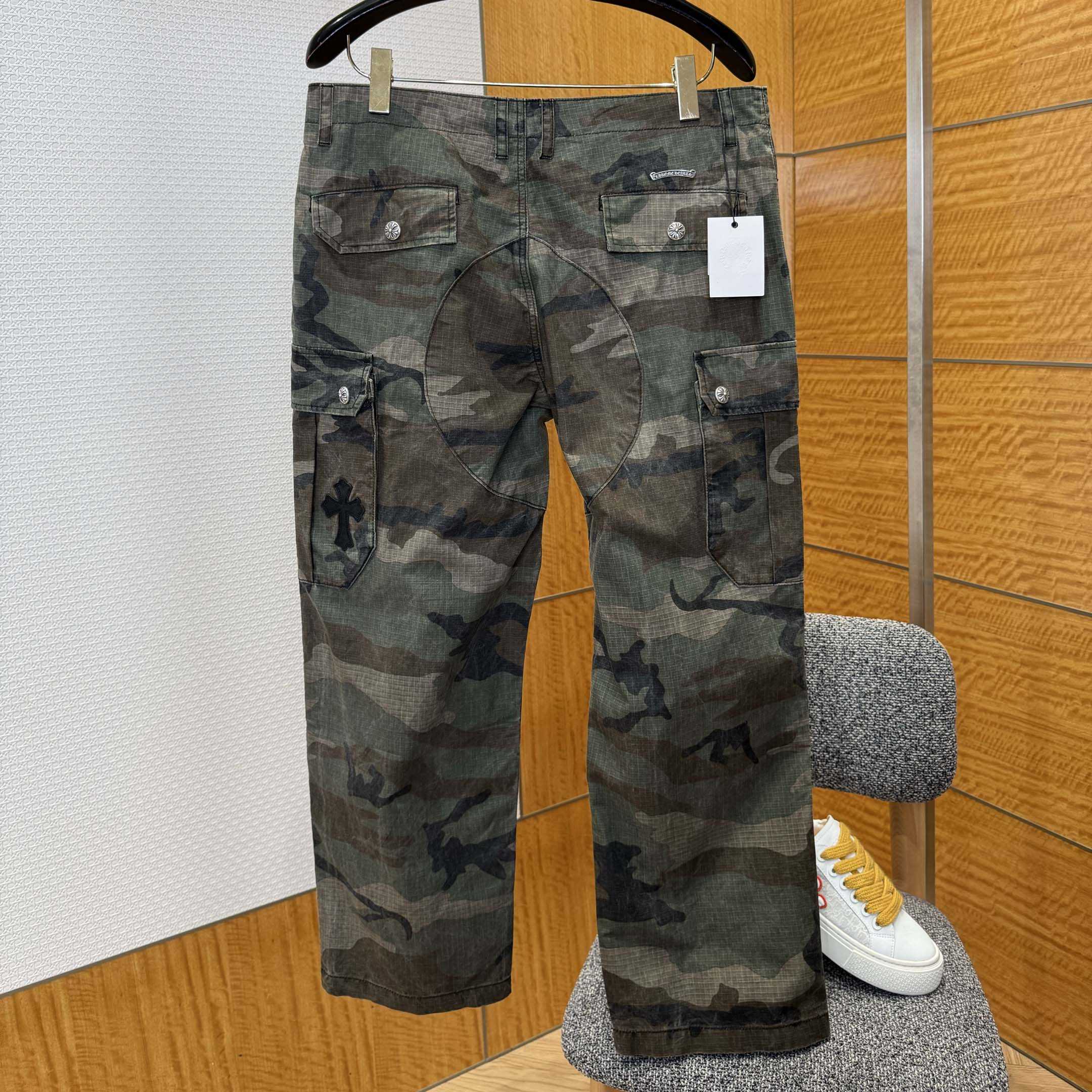 Chrome Hearts Camo Cargo Pants  - EUR FASHION