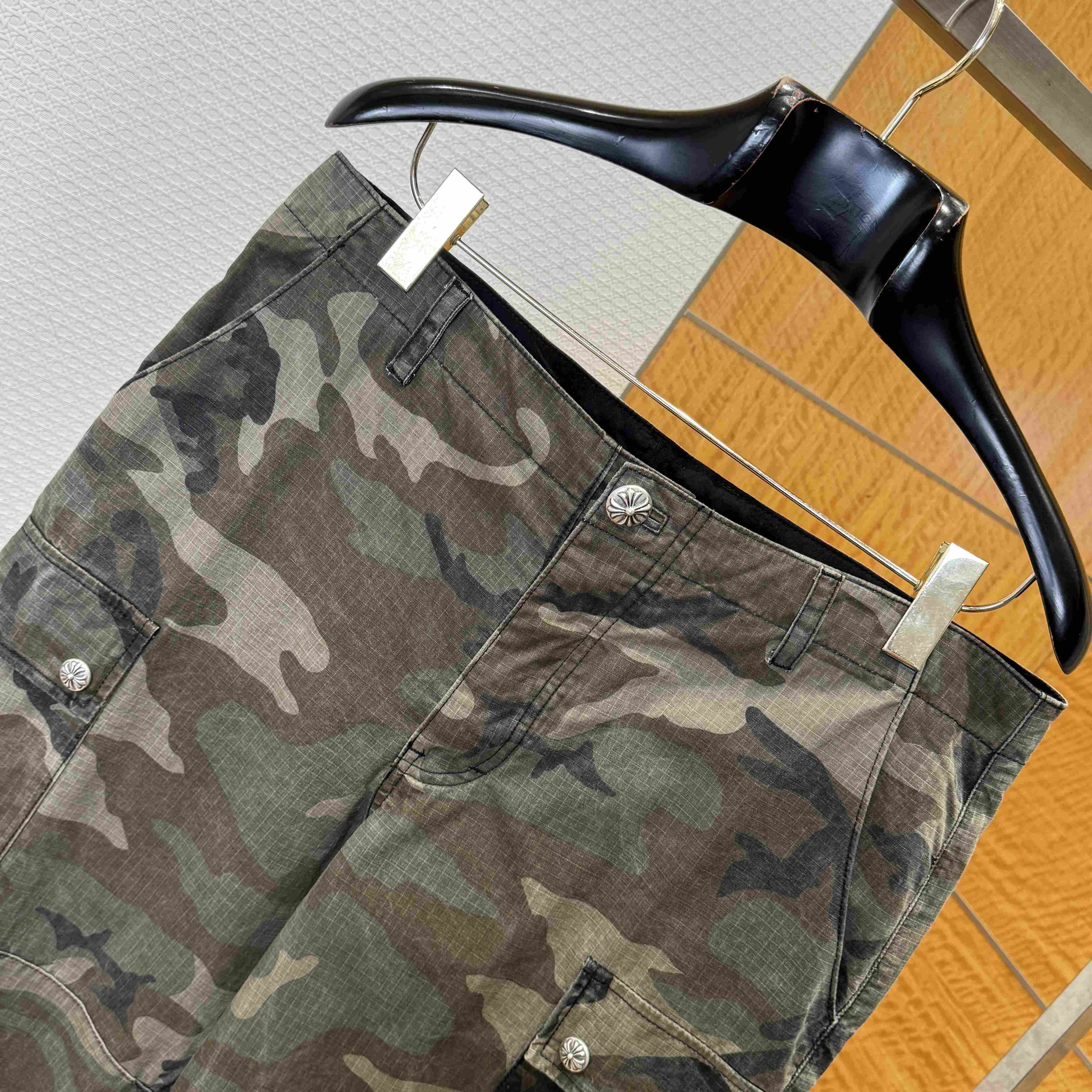 Chrome Hearts Camo Cargo Pants  - EUR FASHION