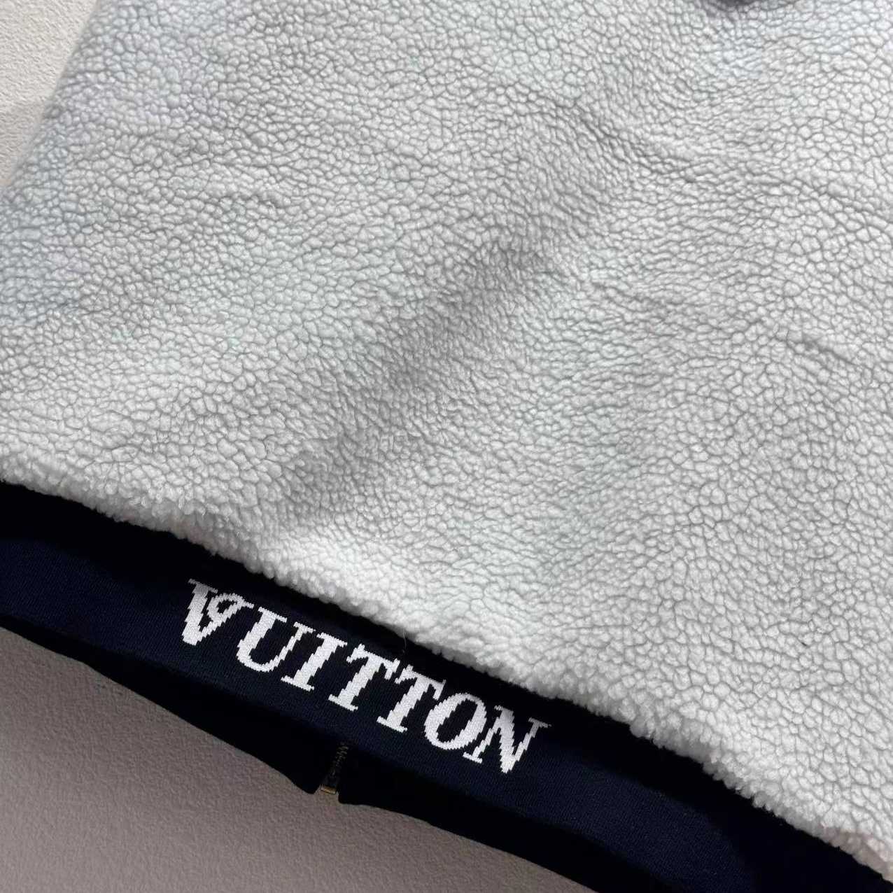 Louis Vuitton Reversible Fleece Gilet    - EUR FASHION