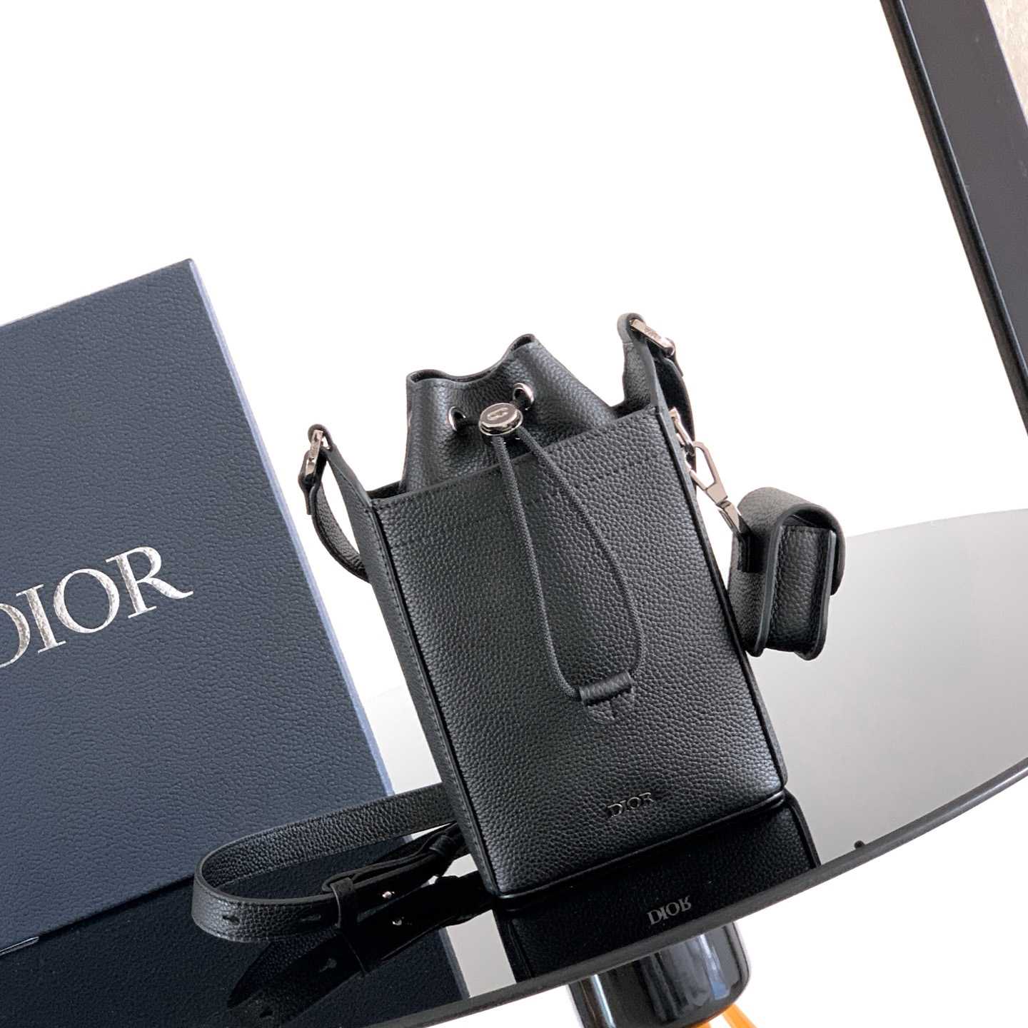 Dior Mini Bucket Bag  - EUR FASHION