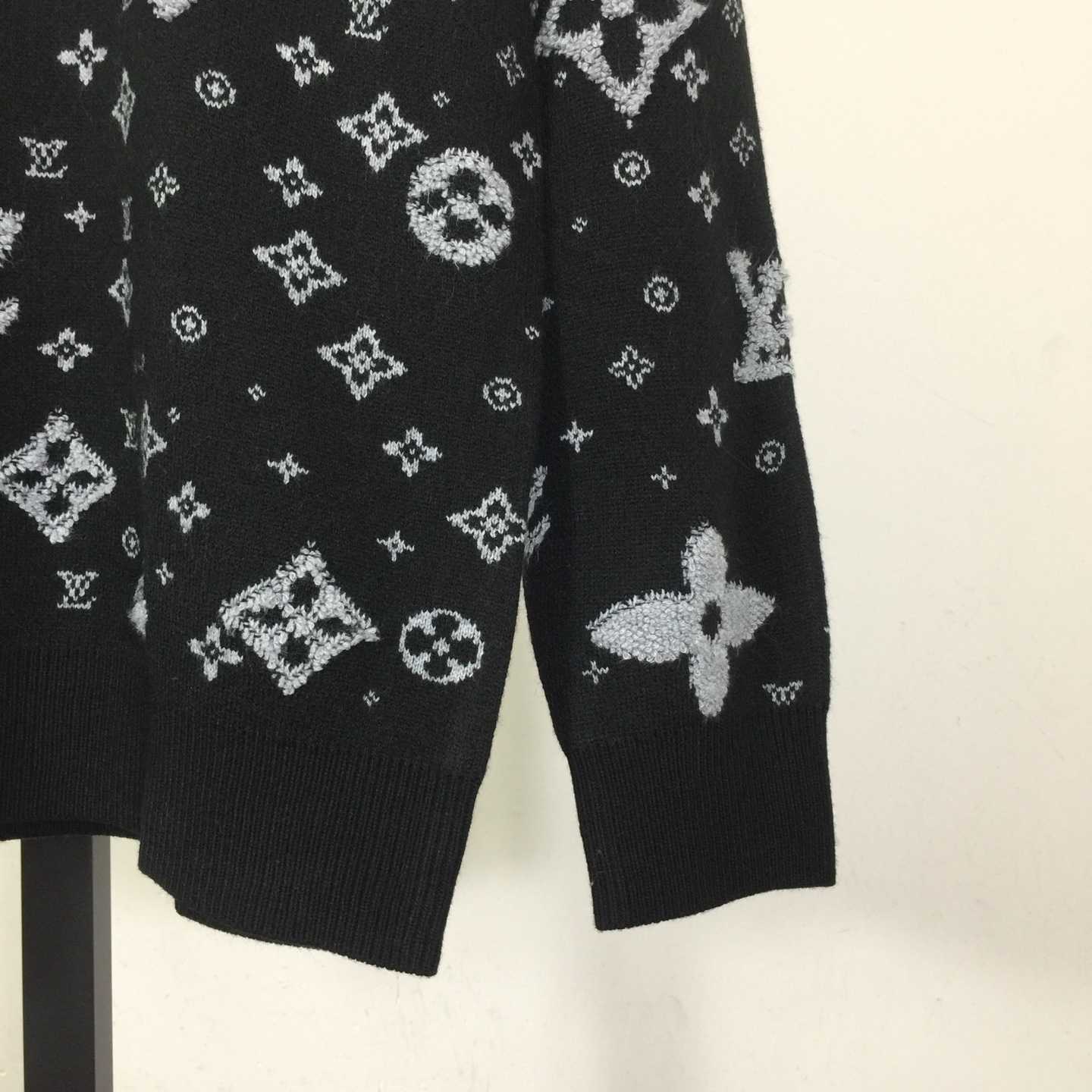 Louis Vuitton Monogram Wool Blend Pullover - EUR FASHION
