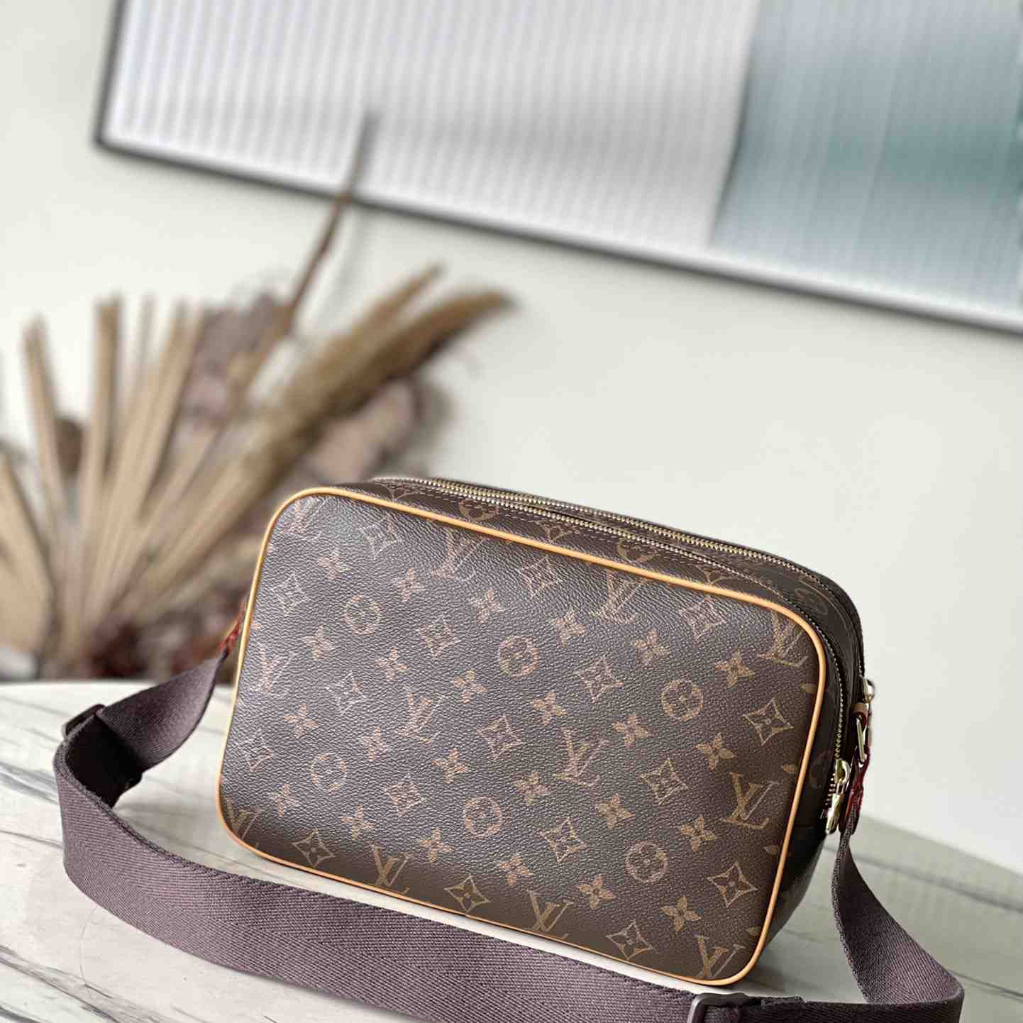 Louis Vuitton Monogram Shoulder Bag (28 x 21 x 11 cm) - EUR FASHION