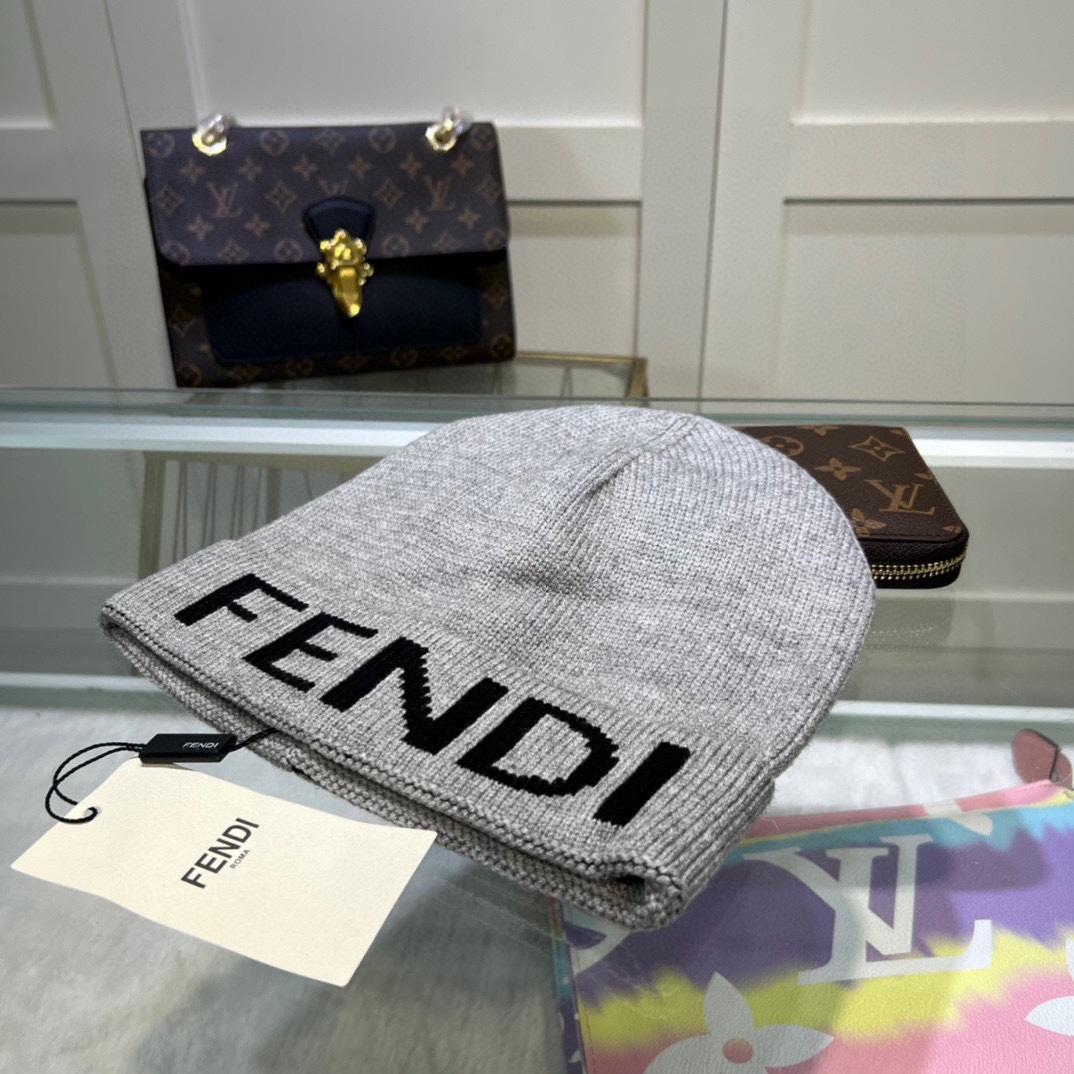 Fendi Beanie - EUR FASHION