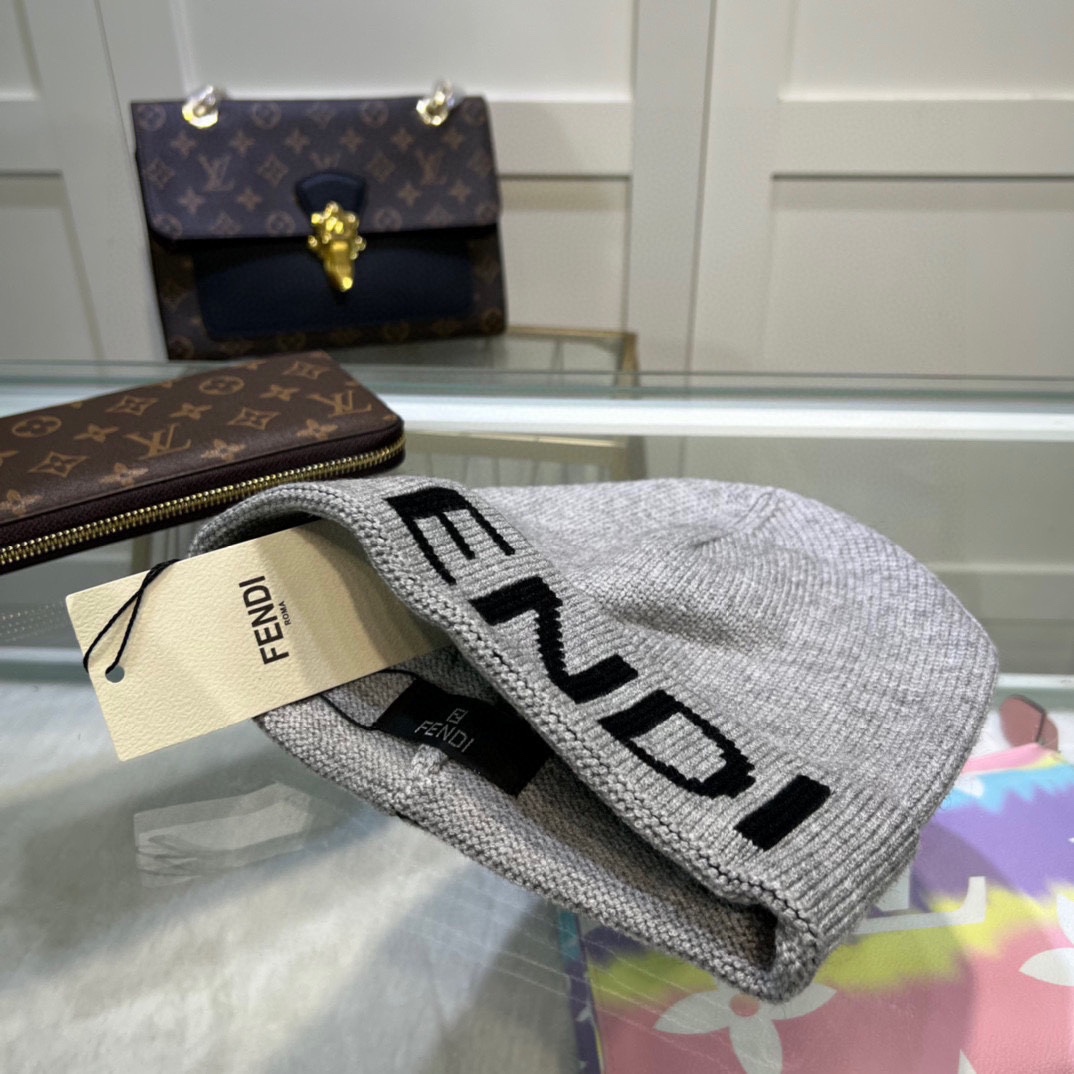Fendi Beanie - EUR FASHION