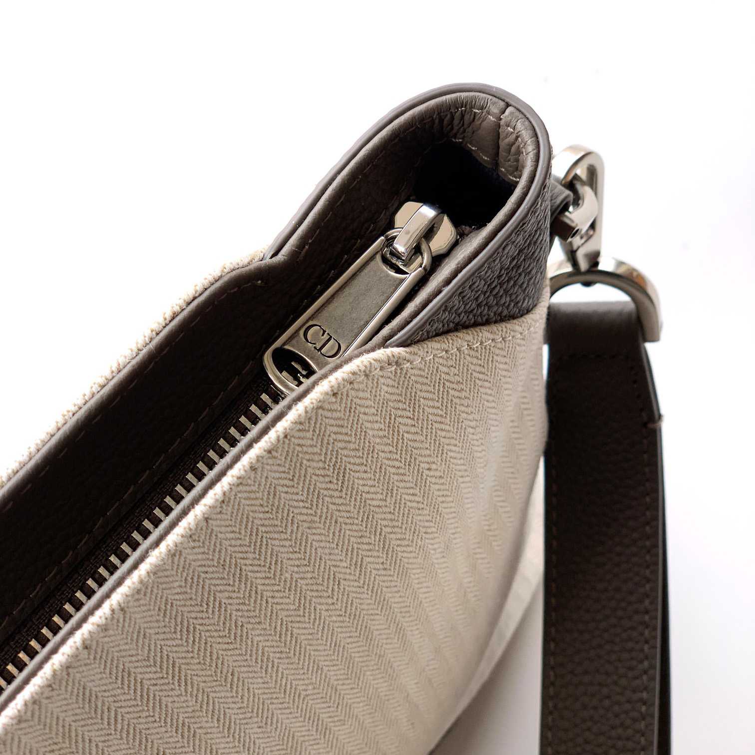 Dior Normandie A5 Triangle Pouch  - EUR FASHION