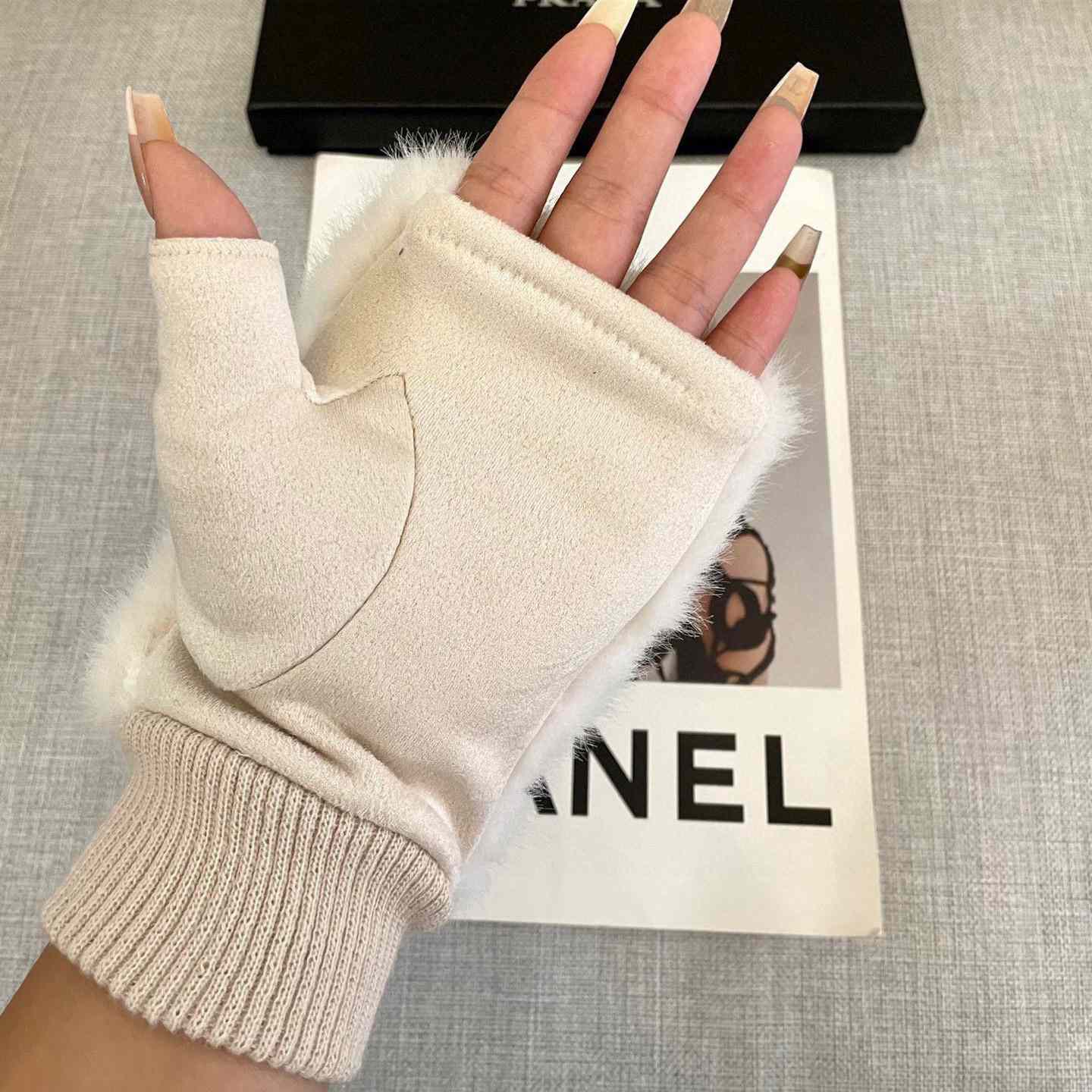 Prada Women's Gloves  - EUR FASHION