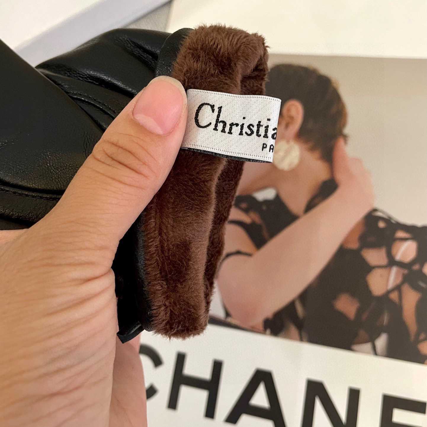 Dior Women's Gloves  - EUR FASHION